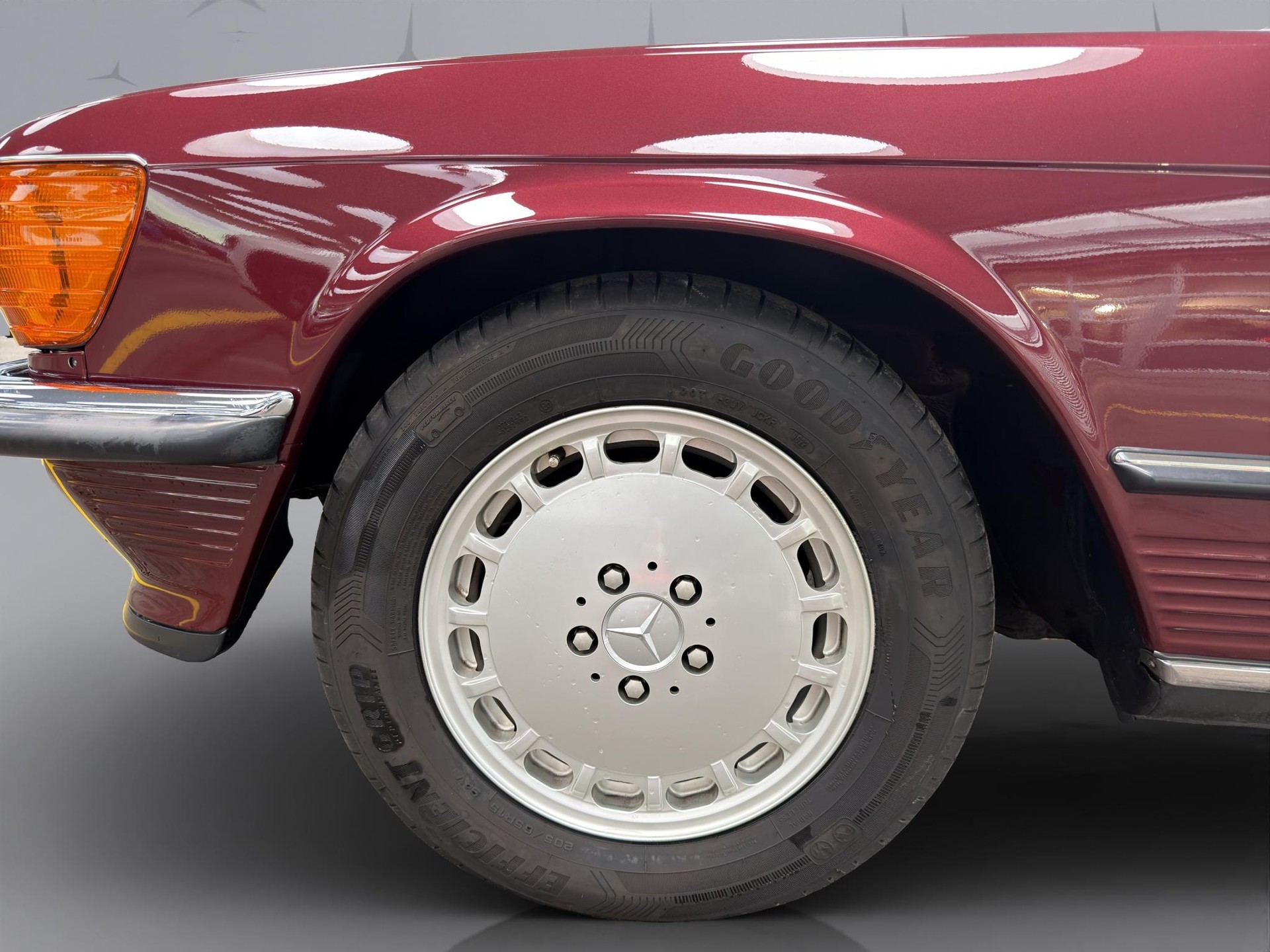 MERCEDES-BENZ R107 Cabriolet 300 SL-image-20