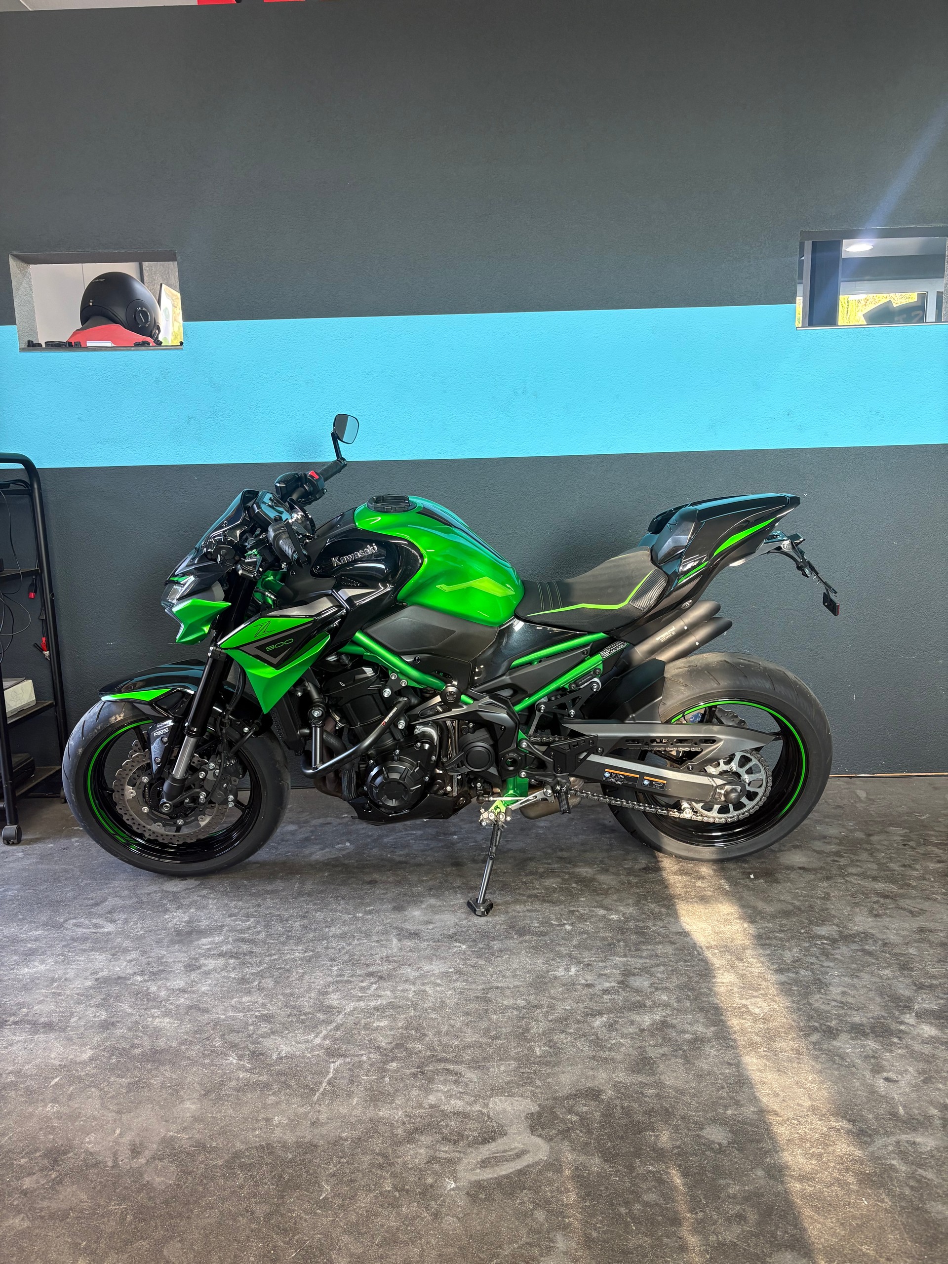 KAWASAKI Z 900-image-1