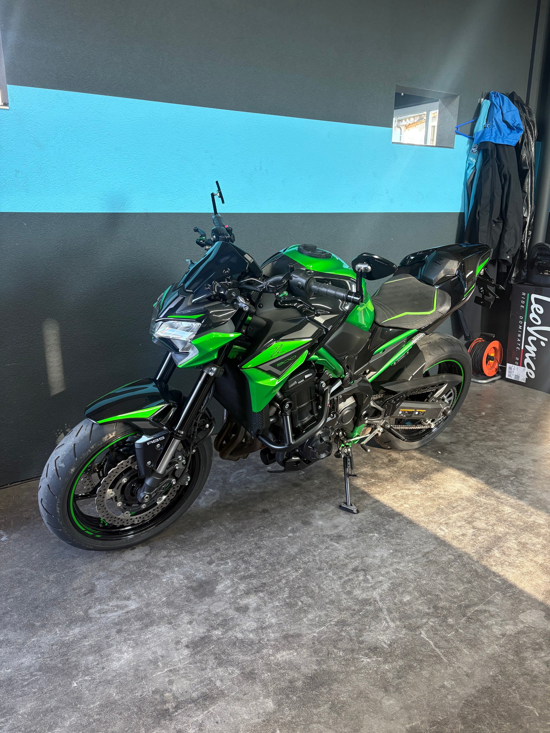 KAWASAKI Z 900-image-3
