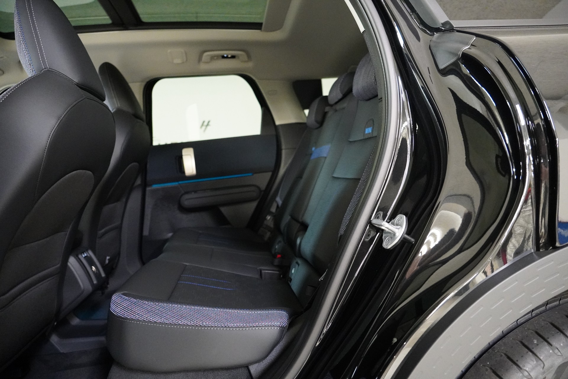 MINI Countryman E-image-13