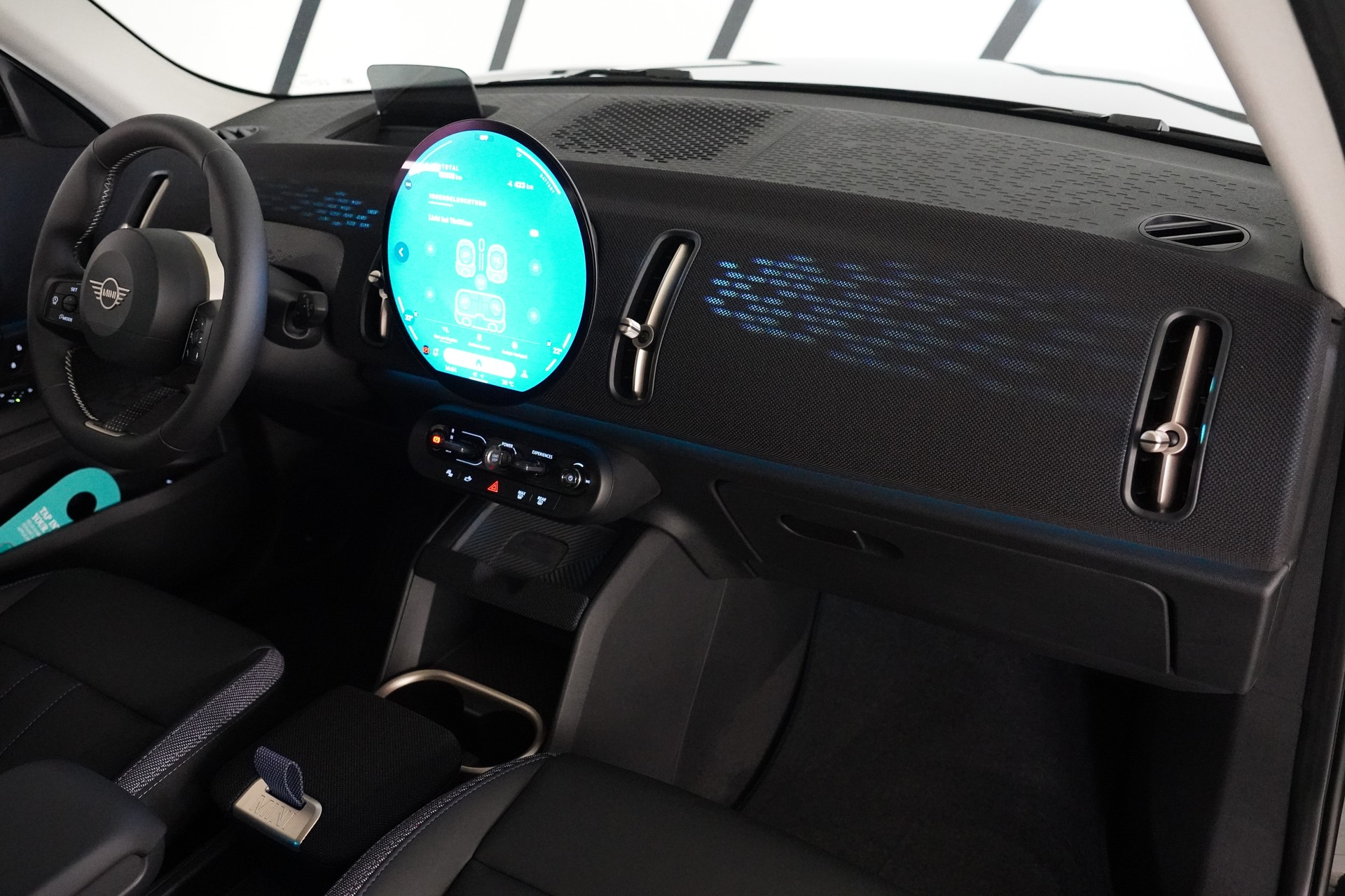 MINI Countryman E-image-17