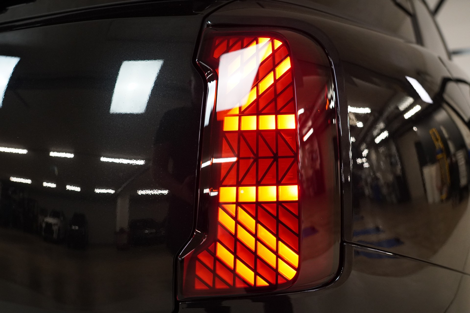 MINI Countryman E-image-16