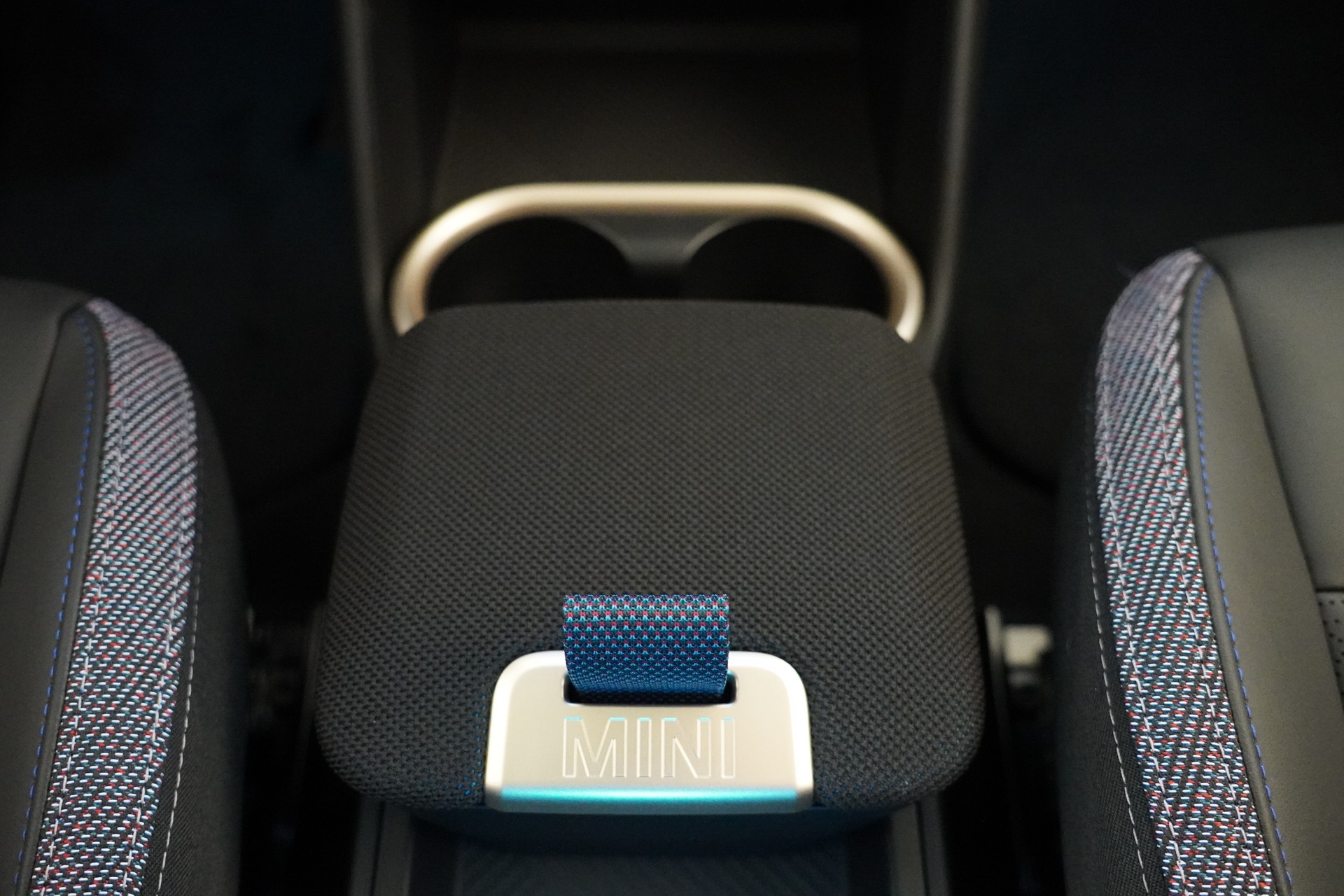 MINI Countryman E-image-19