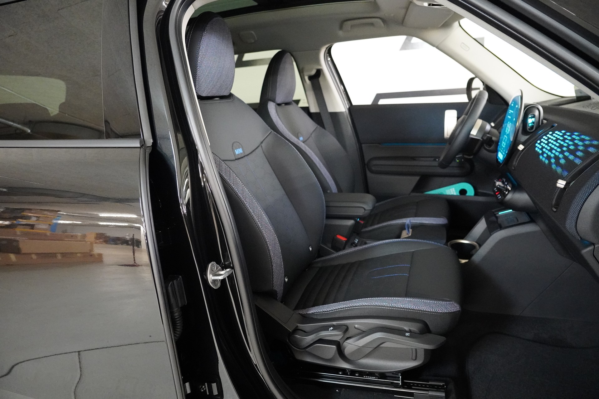 MINI Countryman E-image-15