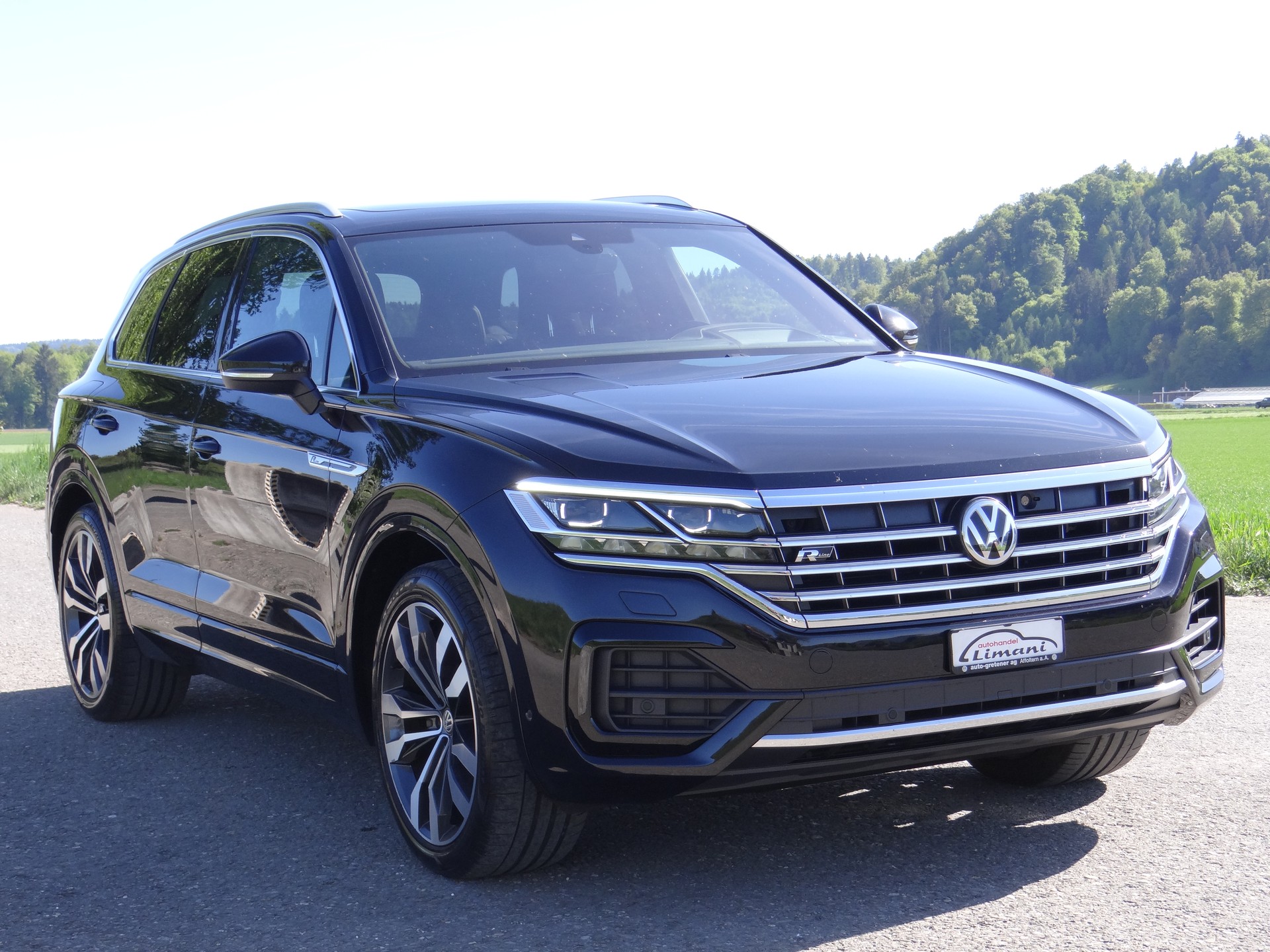 VW Touareg 3.0 TDI R Line Tiptronic-showroom-element-3