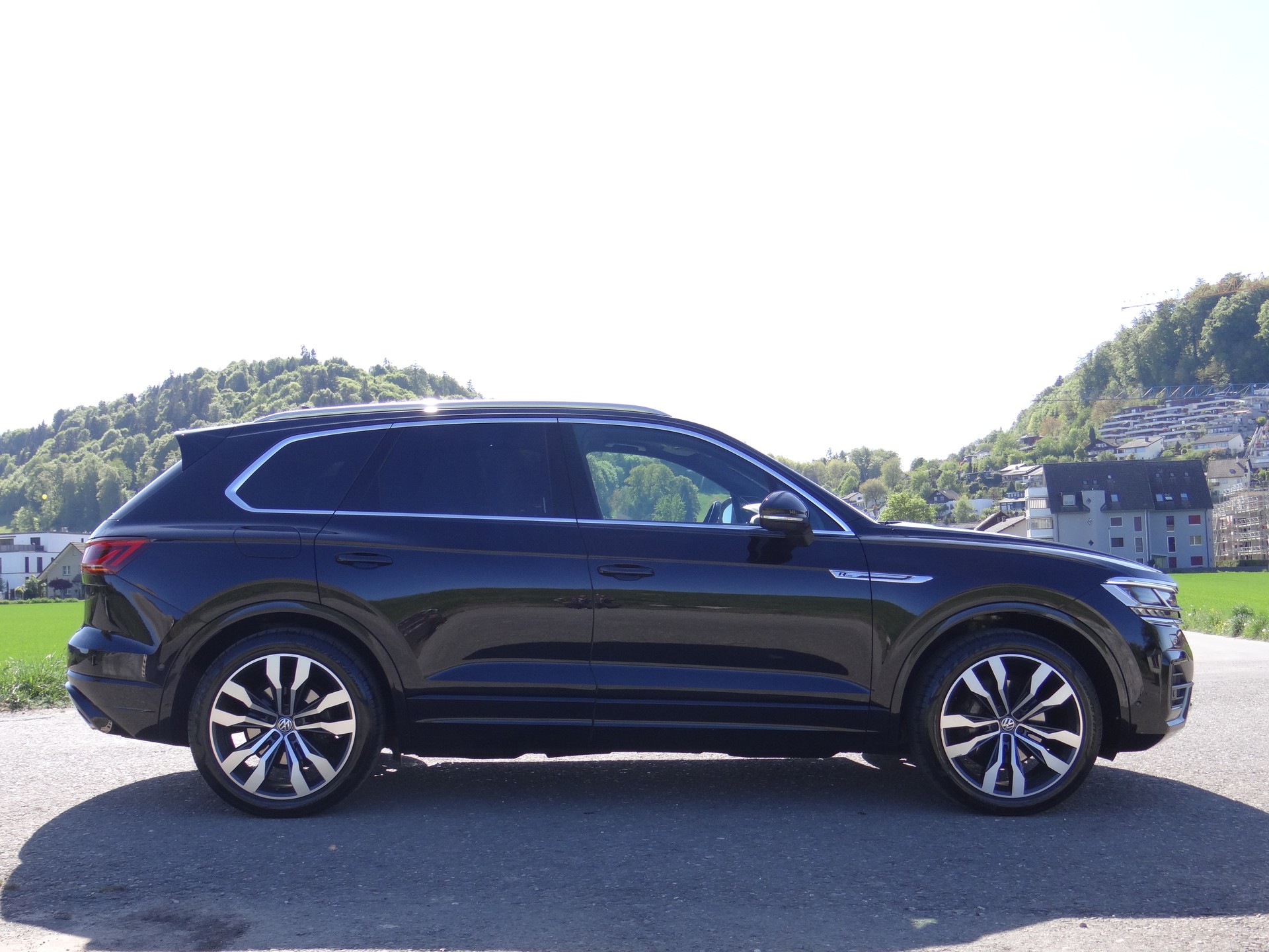 VW Touareg 3.0 TDI R Line Tiptronic-image-4