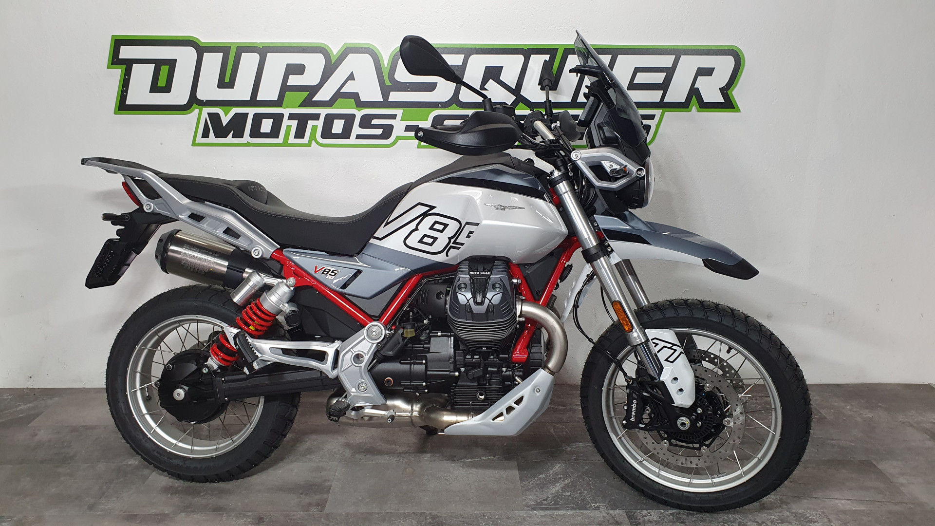MOTO GUZZI V85 TT-image-1