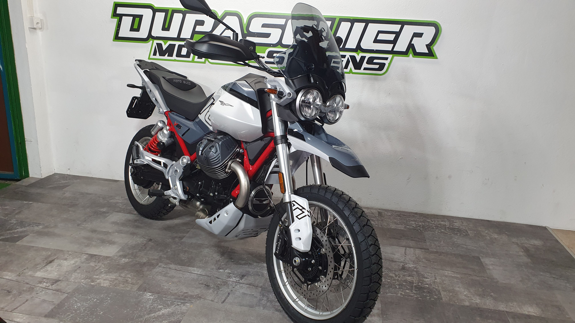 MOTO GUZZI V85 TT-image-4