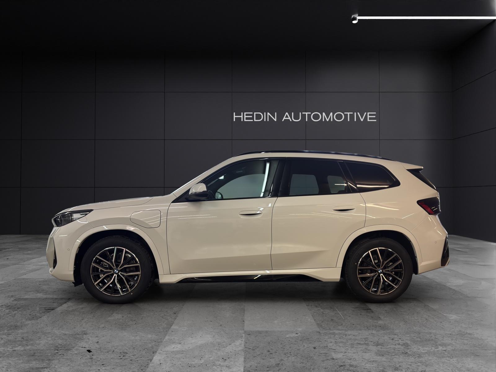 BMW X1 25e xDrive-showroom-element-1
