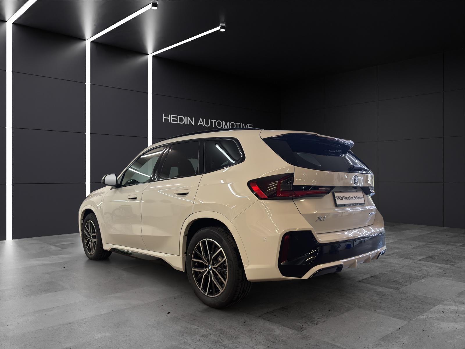 BMW X1 25e xDrive-showroom-element-2