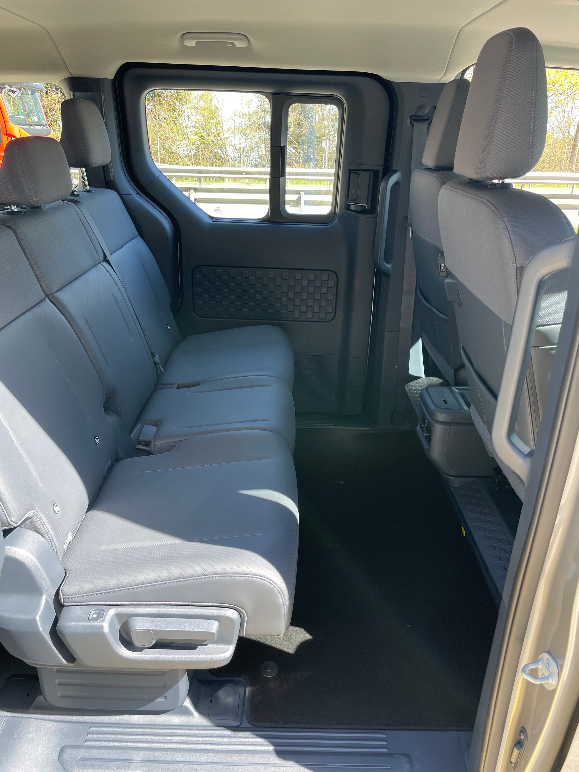 KIA PV5 71.2 kWh Plus-image-13
