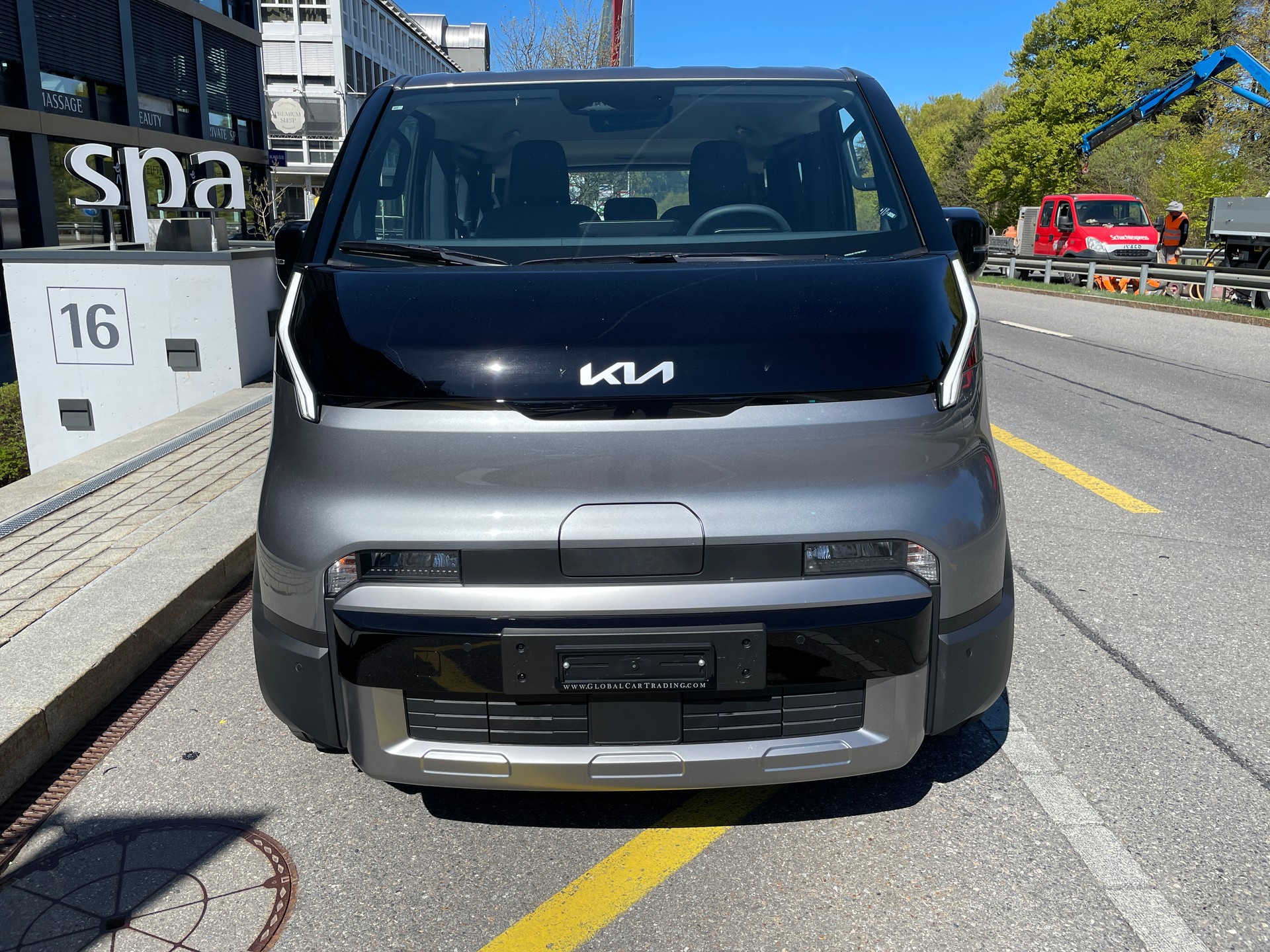 KIA PV5 71.2 kWh Plus-showroom-element-1