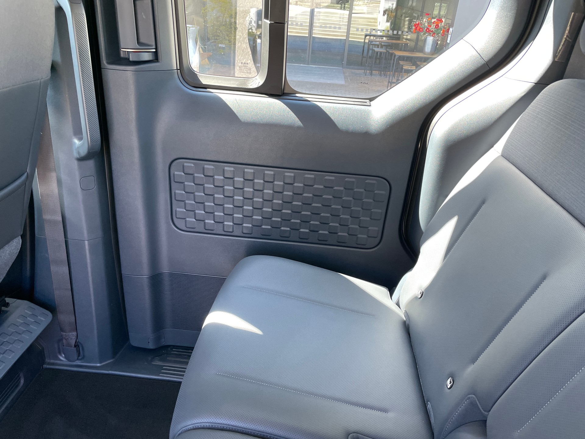 KIA PV5 71.2 kWh Plus-image-19