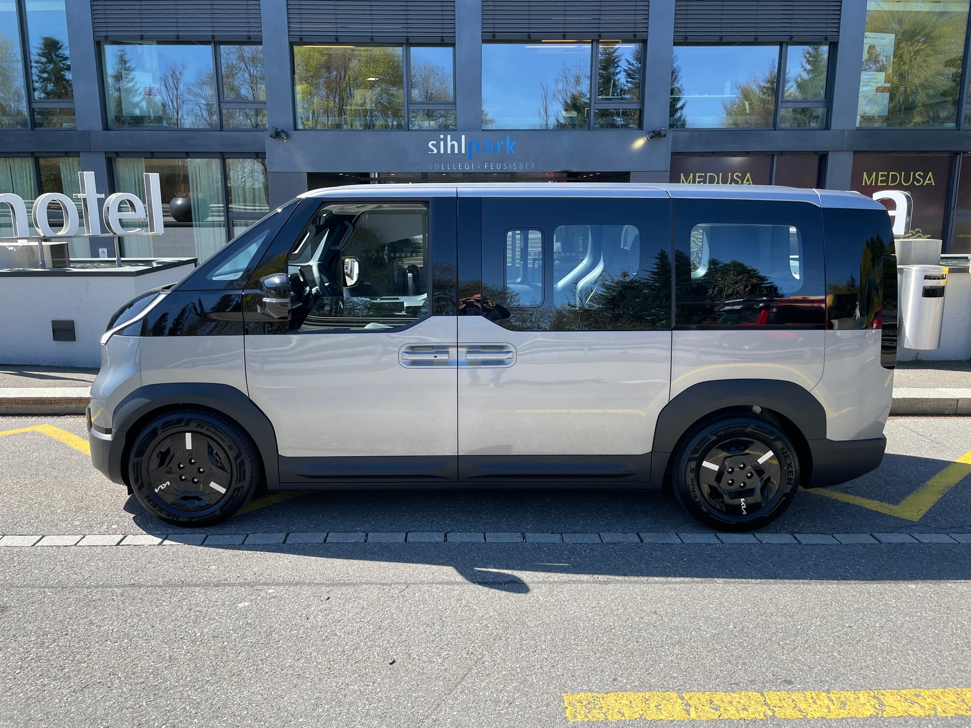 KIA PV5 71.2 kWh Plus-image-8