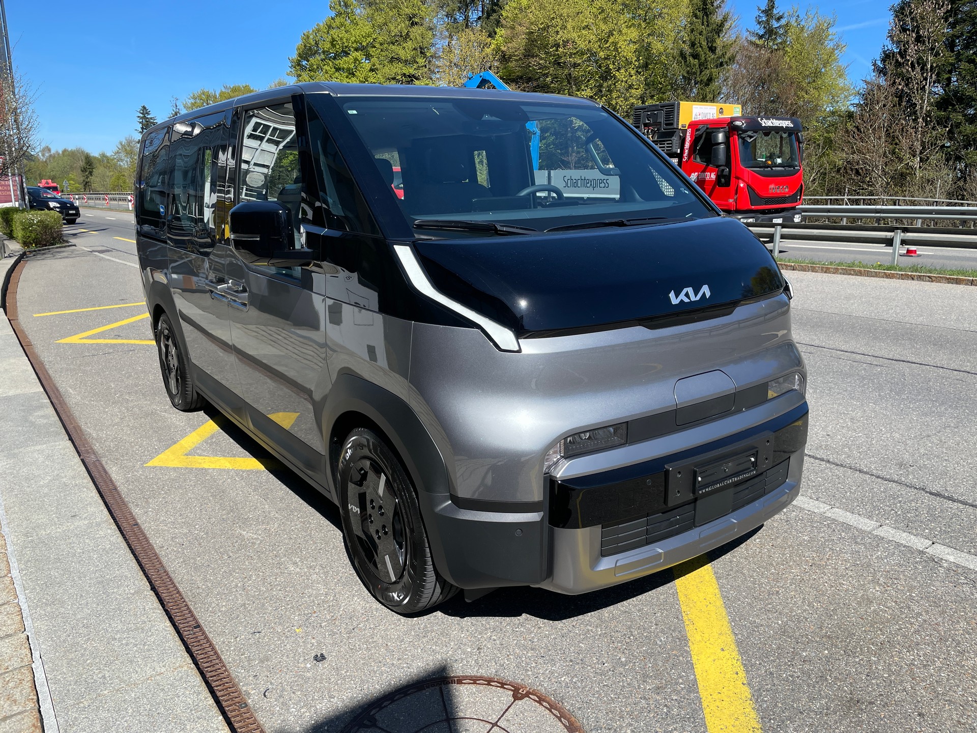 KIA PV5 71.2 kWh Plus-showroom-element-2