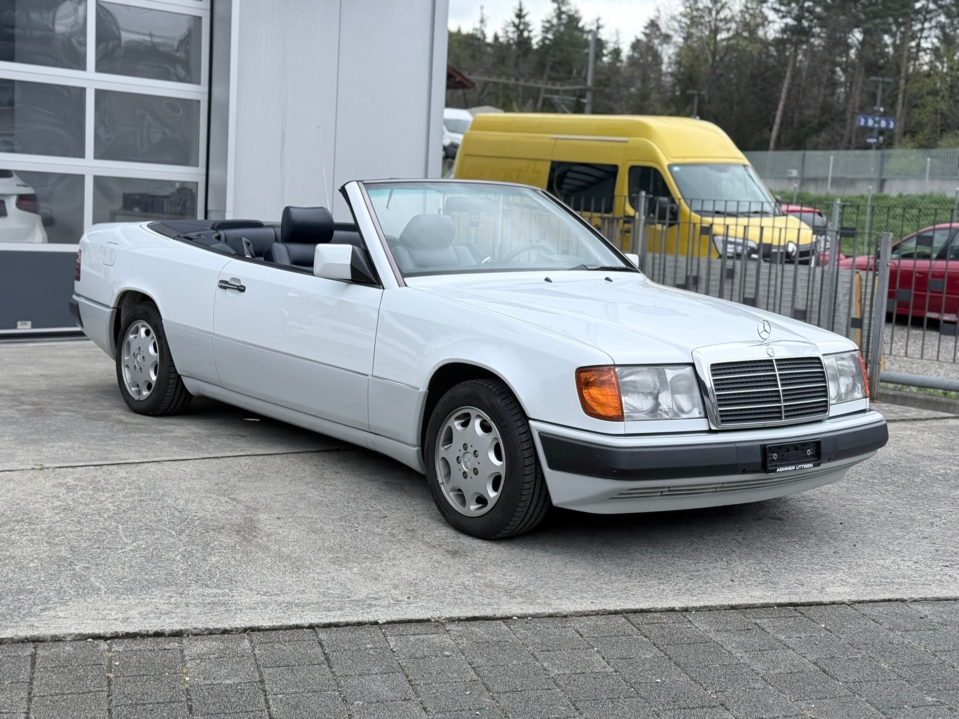 MERCEDES-BENZ 300 CE-24 Cabrio-showroom-element-2