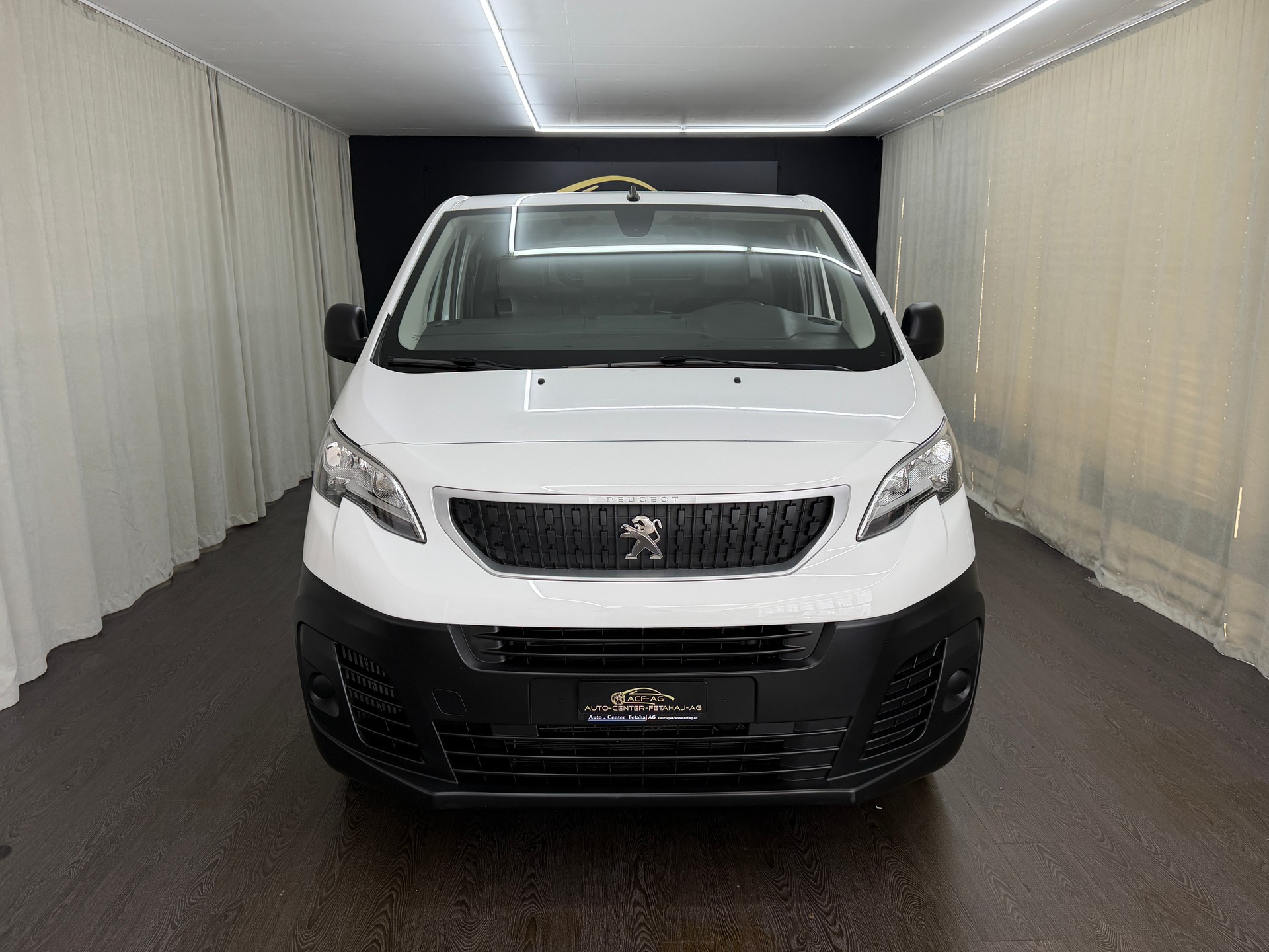 PEUGEOT Expert 1.5 BlueHDi 100 S&S Allure Standard-showroom-element-1