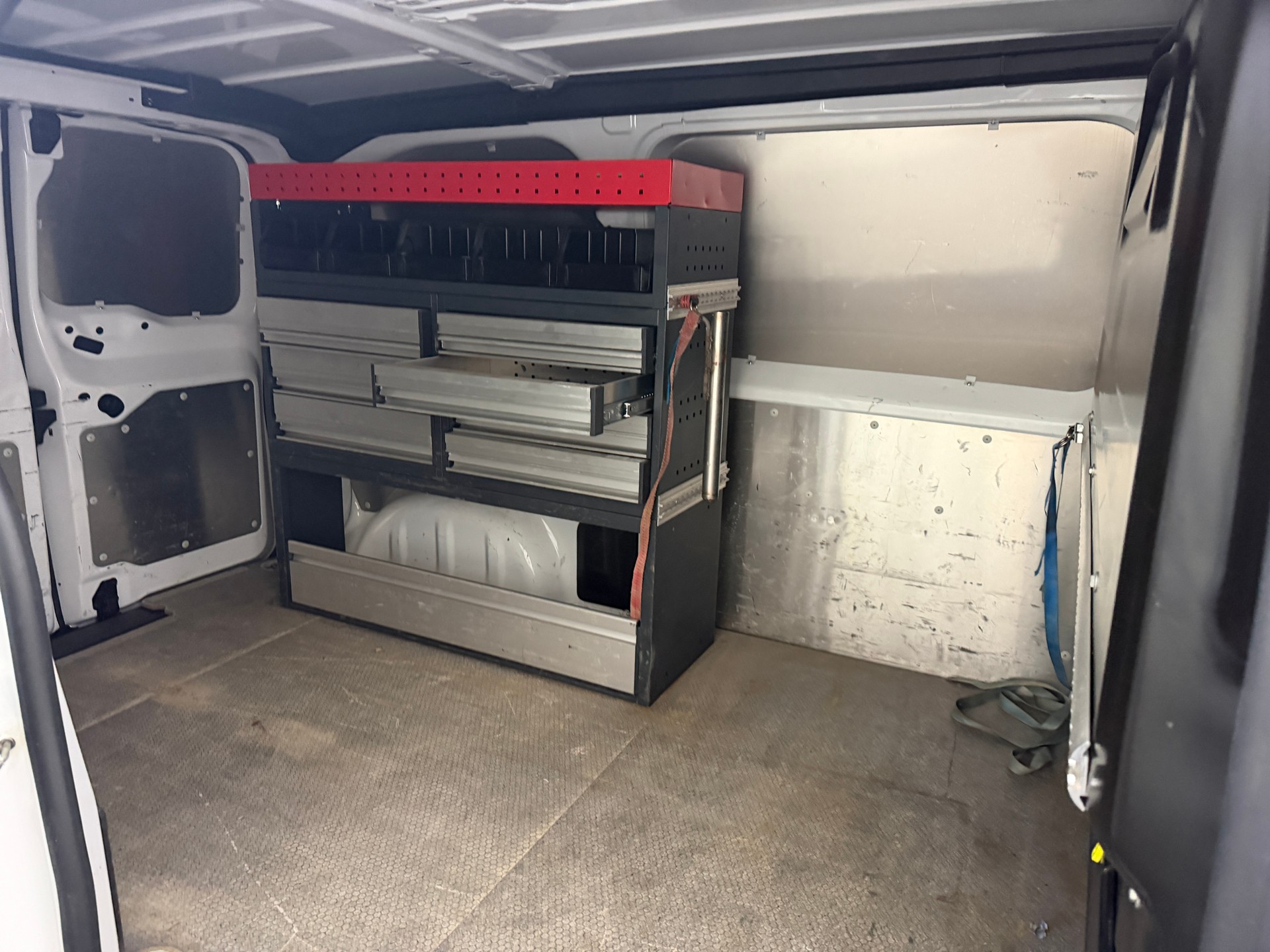 PEUGEOT Expert 1.5 BlueHDi 100 S&S Allure Standard-image-8