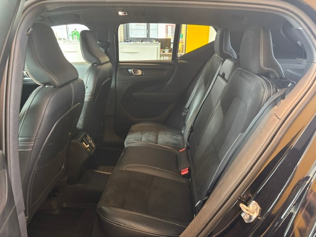 VOLVO XC40 T4 AWD R-Design Geartronic-image-12