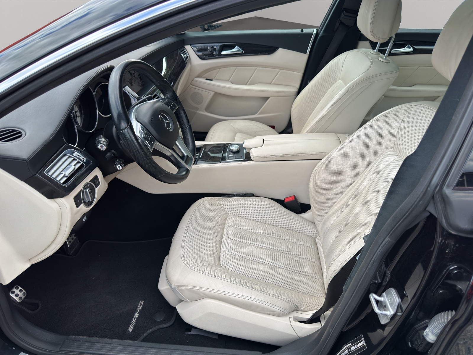 MERCEDES-BENZ CLS 500 4Matic 7G-Tronic-image-8
