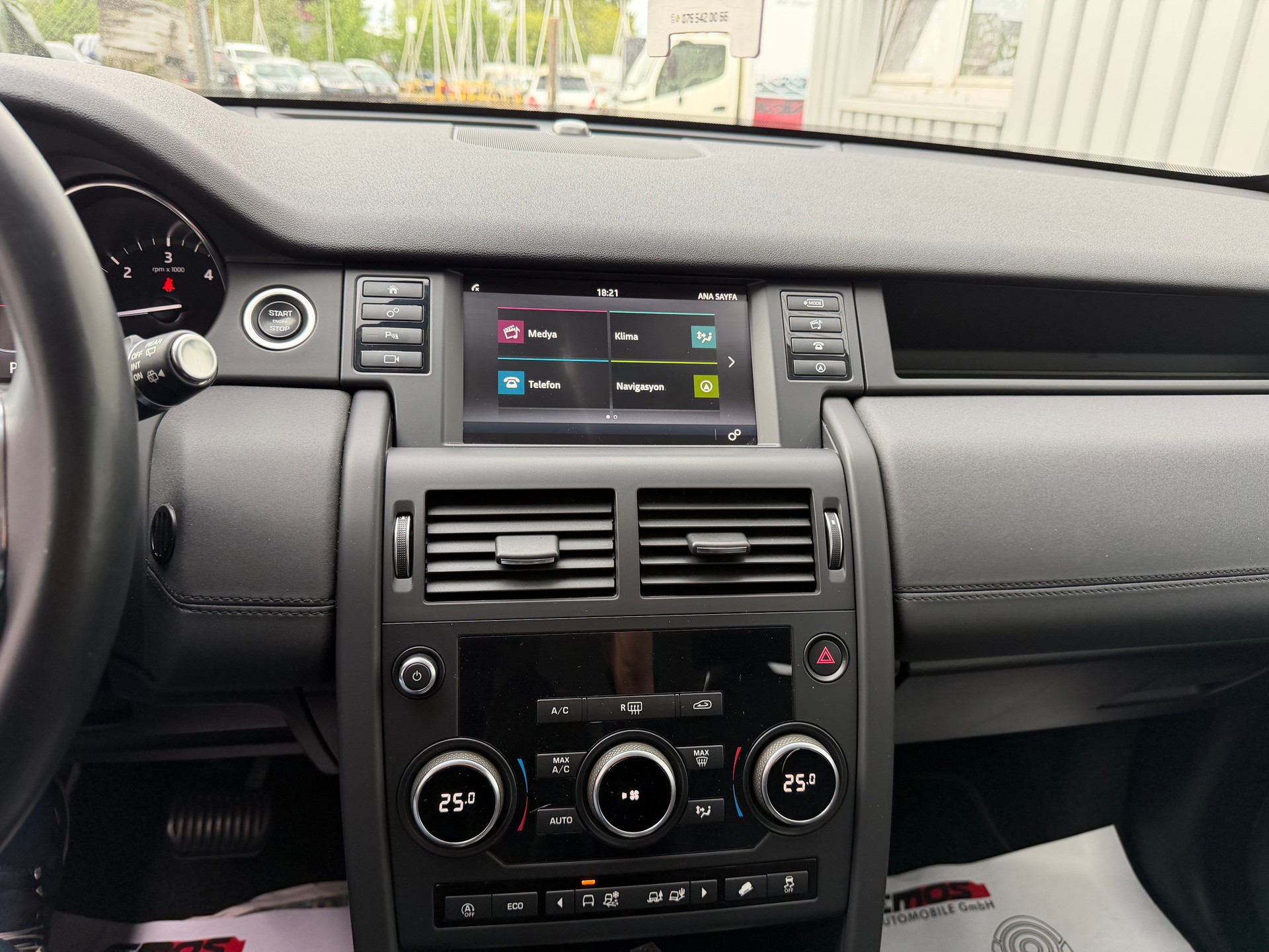 LAND ROVER Discovery Sport 2.0 TD4 Pure AT9-image-13
