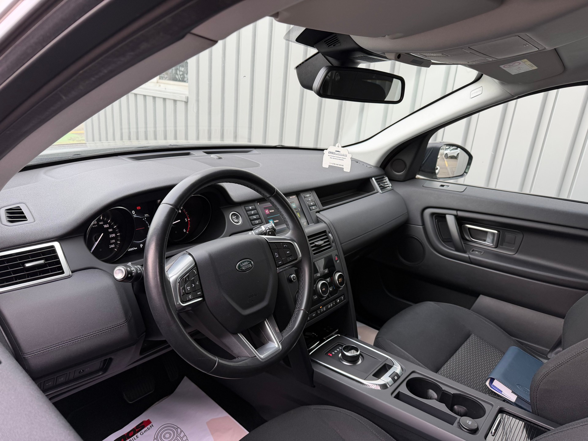 LAND ROVER Discovery Sport 2.0 TD4 Pure AT9-image-9