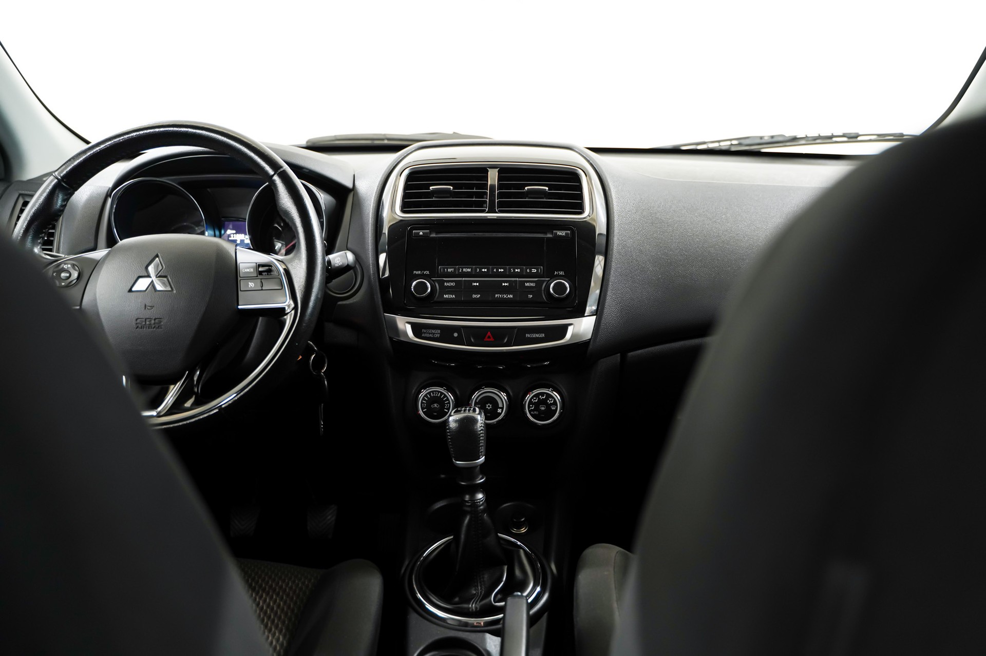 MITSUBISHI ASX 1.6 DID Pure 4WD-image-17