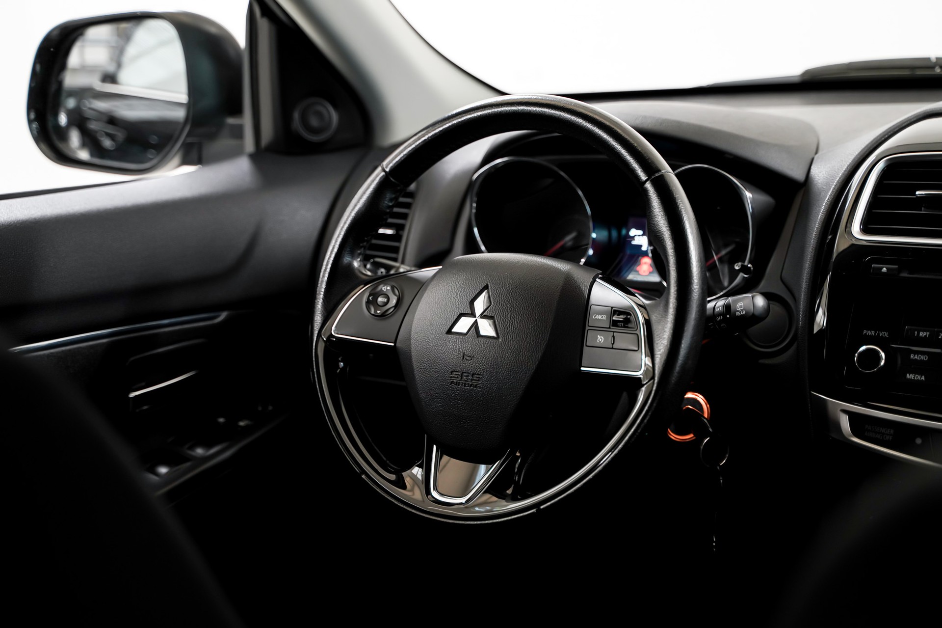 MITSUBISHI ASX 1.6 DID Pure 4WD-image-16