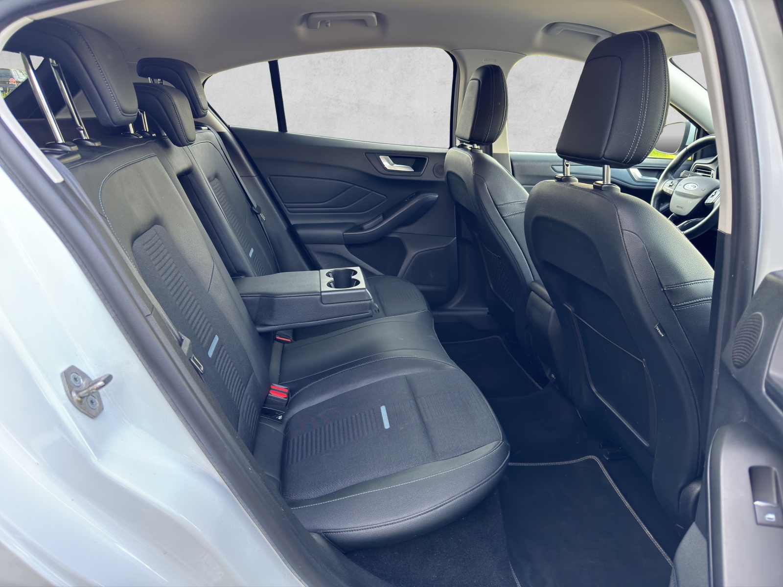 FORD Focus 1.0 SCTi Active-image-14