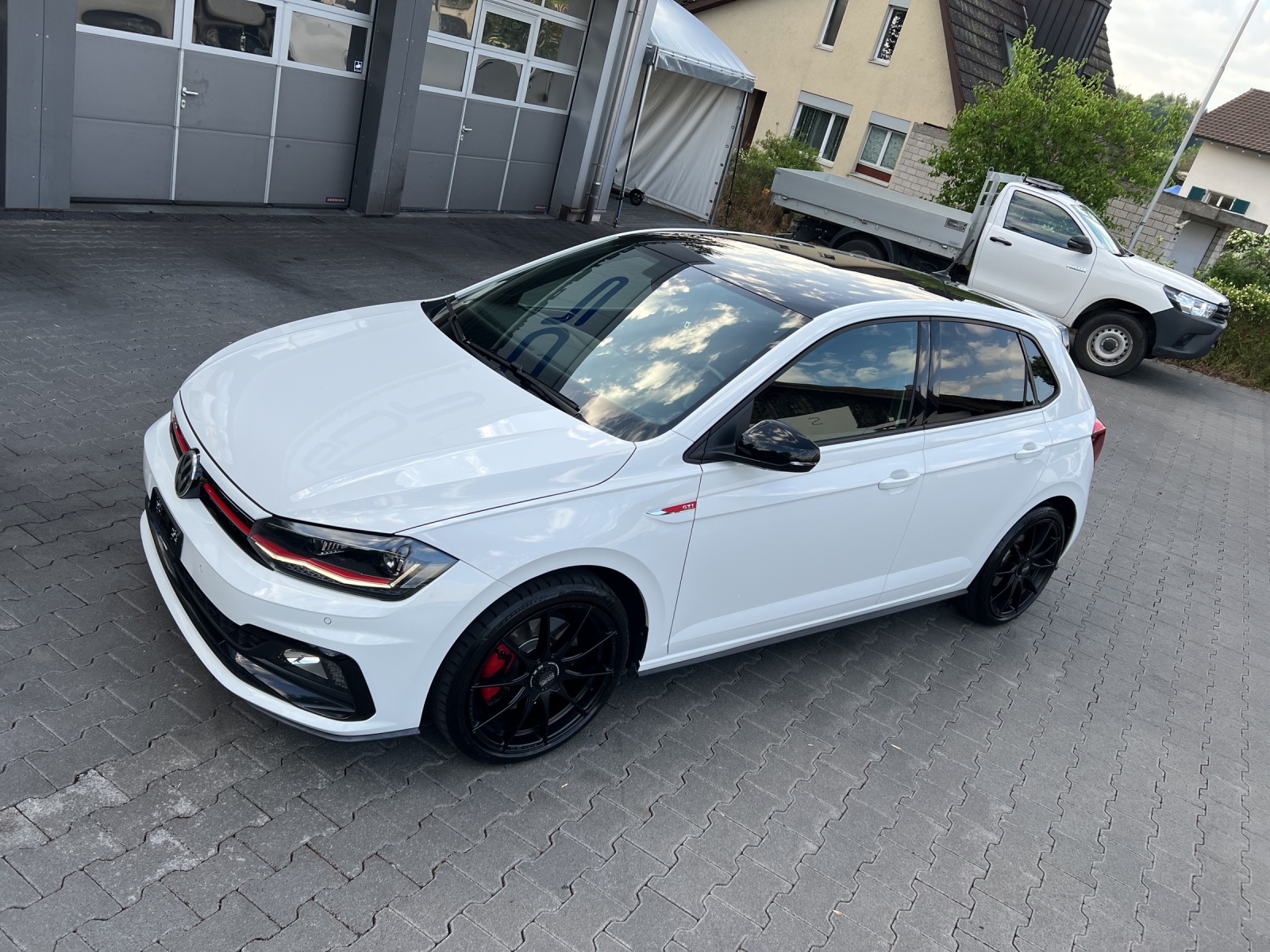 VW Polo 2.0 TSI GTI-image-15