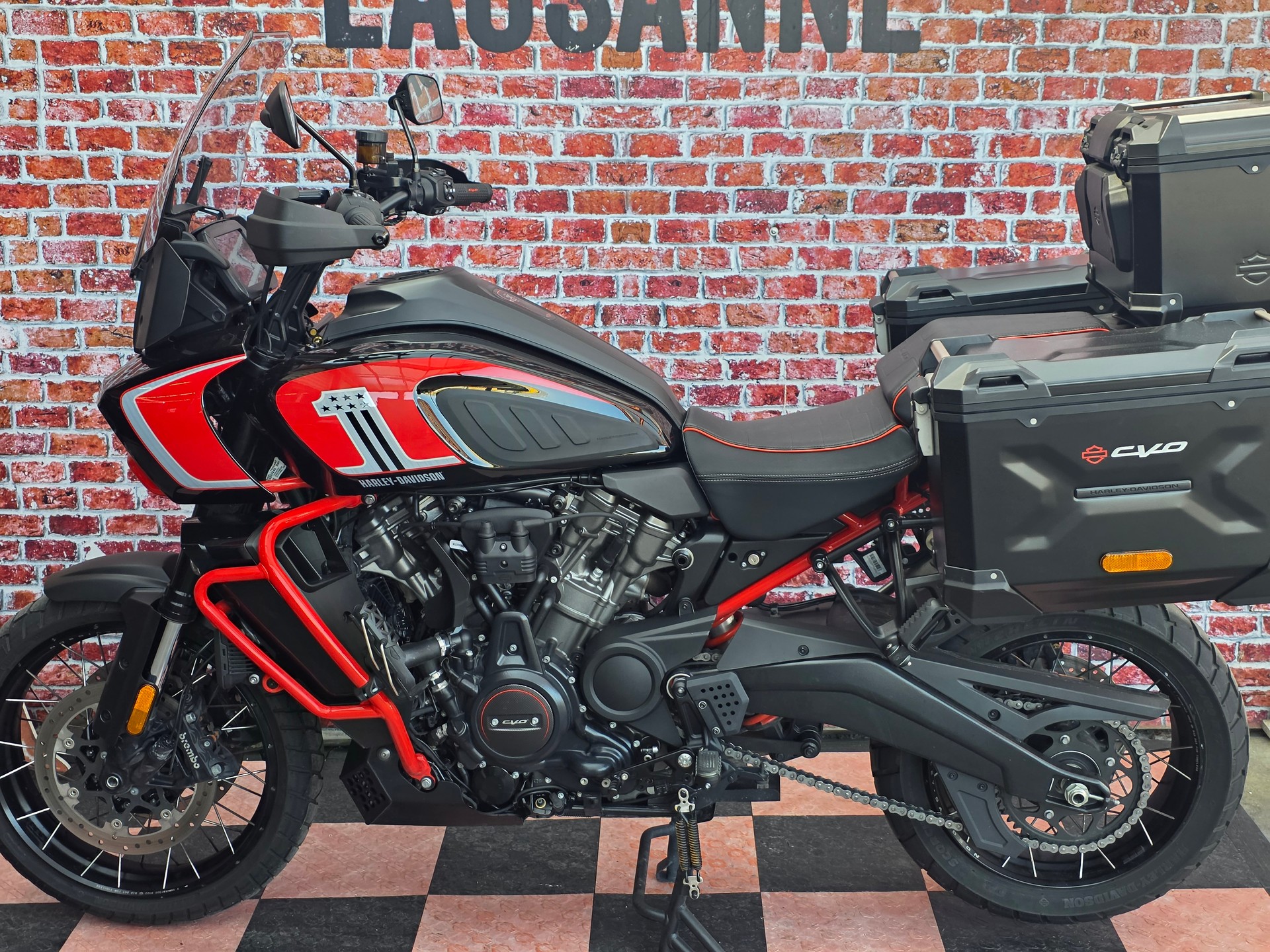 HARLEY-DAVIDSON RA1250SE Pan America 1250 CVO-showroom-element-3