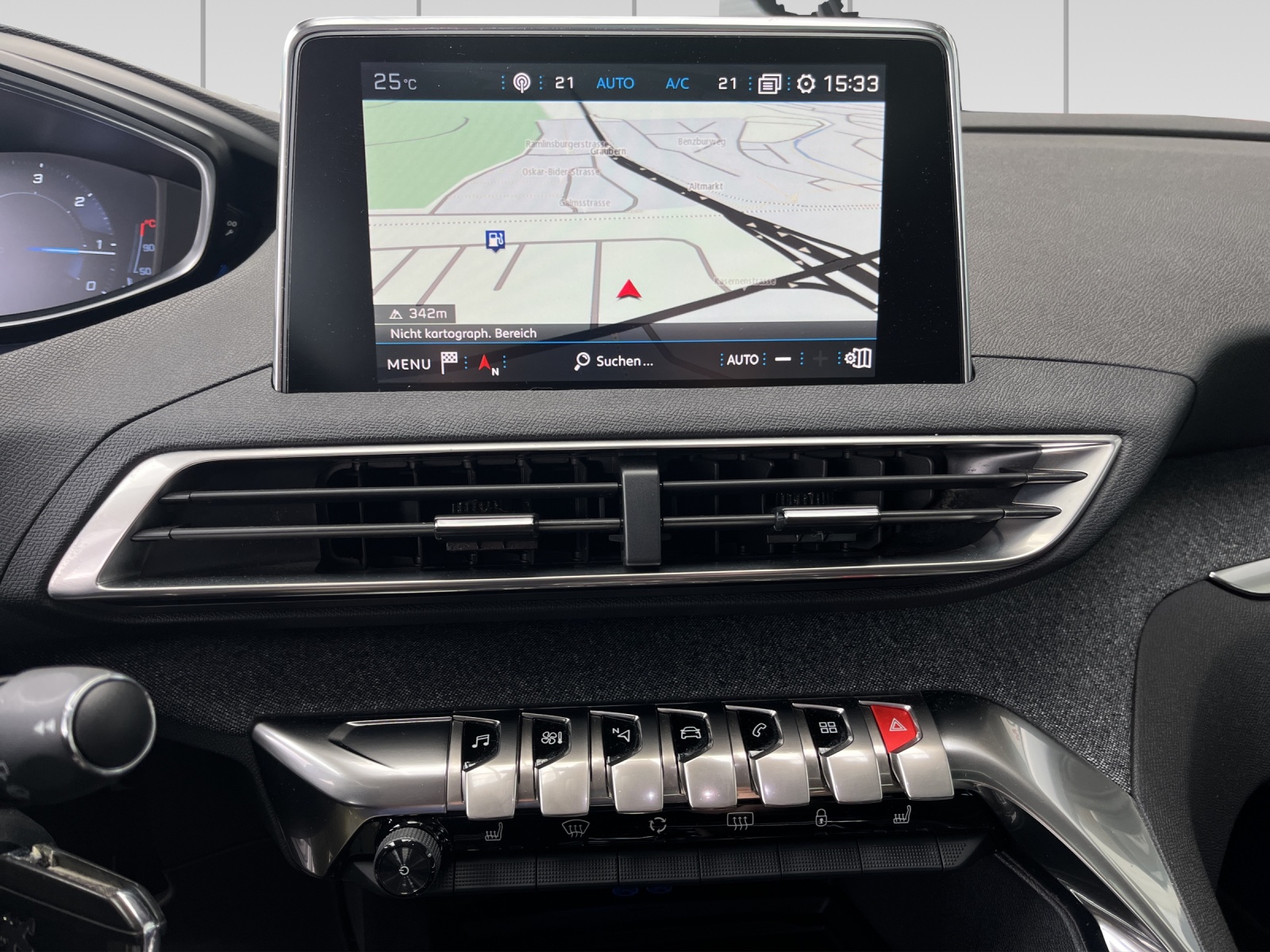 PEUGEOT 5008 1.6 BlueHDi Allure ETA-image-9