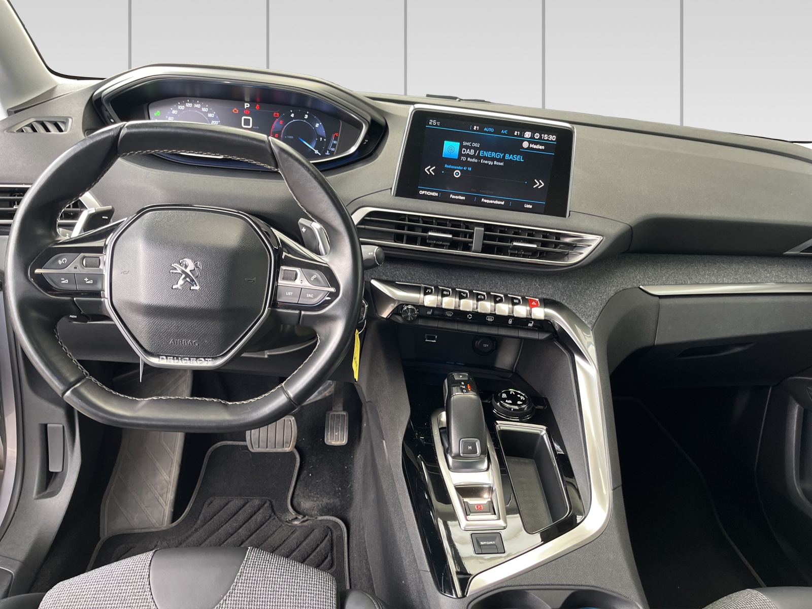 PEUGEOT 5008 1.6 BlueHDi Allure ETA-image-7