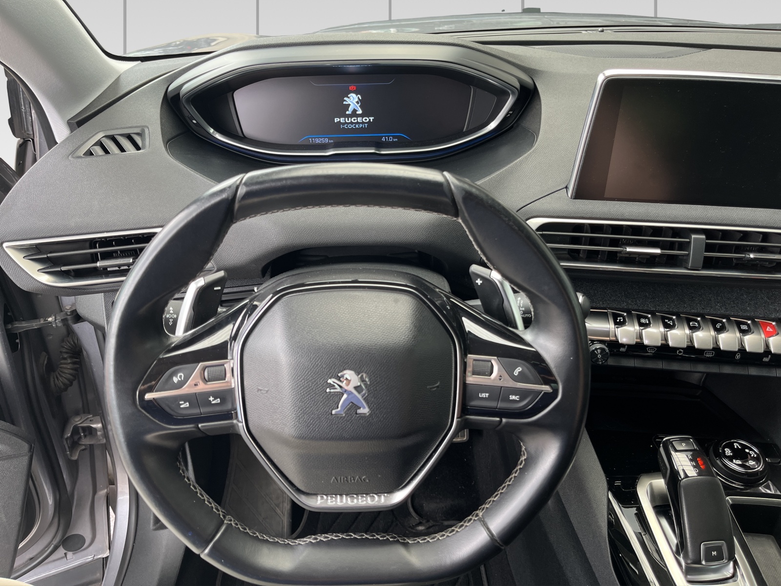 PEUGEOT 5008 1.6 BlueHDi Allure ETA-image-8