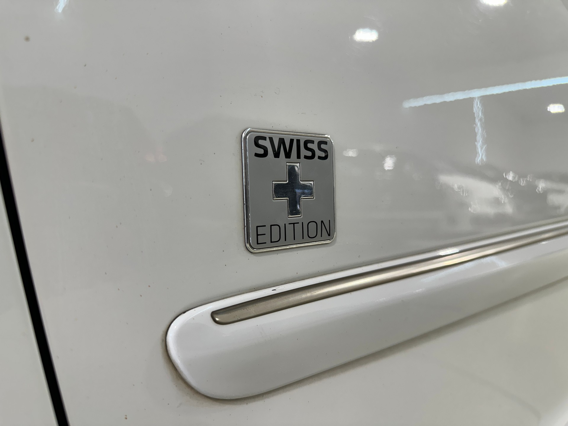 PEUGEOT 207 CC 1.6 16V Turbo Swiss Edition-image-5