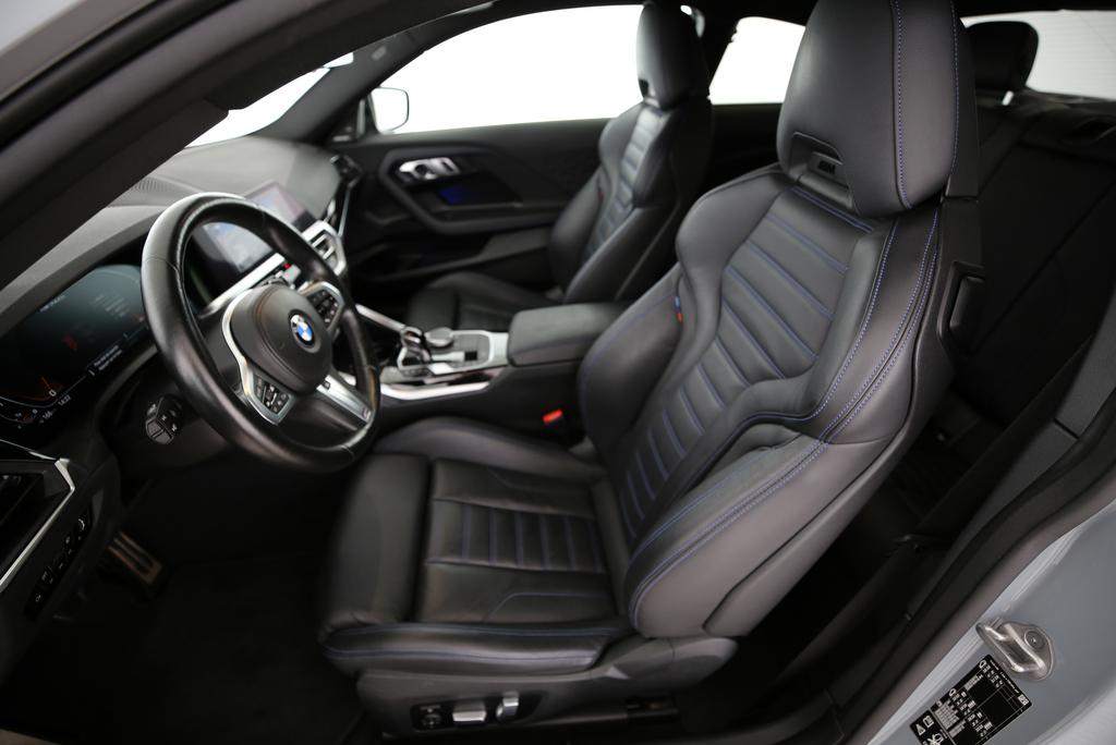 BMW M240i xDrive Coupé-showroom-element-2