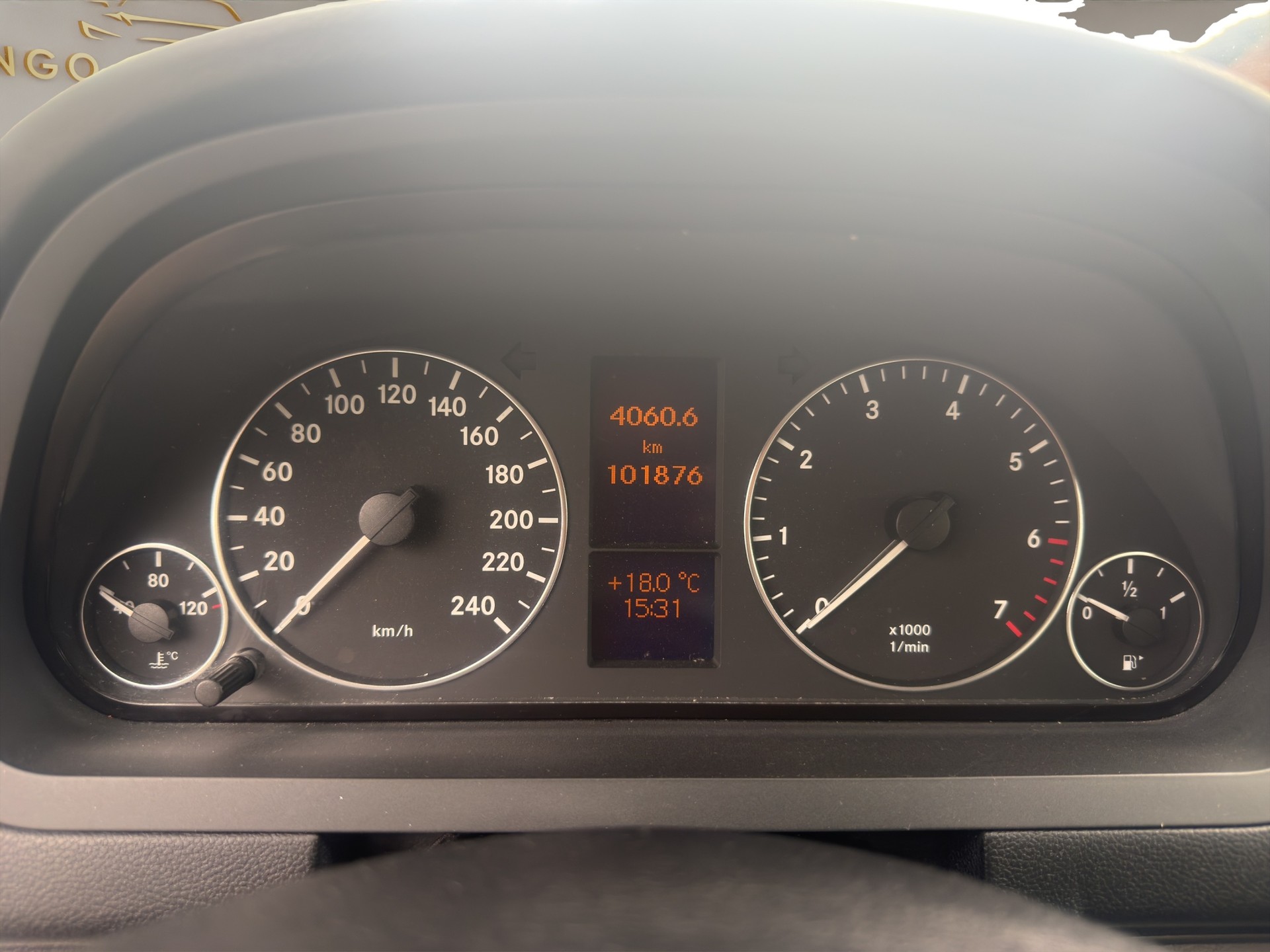 MERCEDES-BENZ A 170 Elégance-image-9