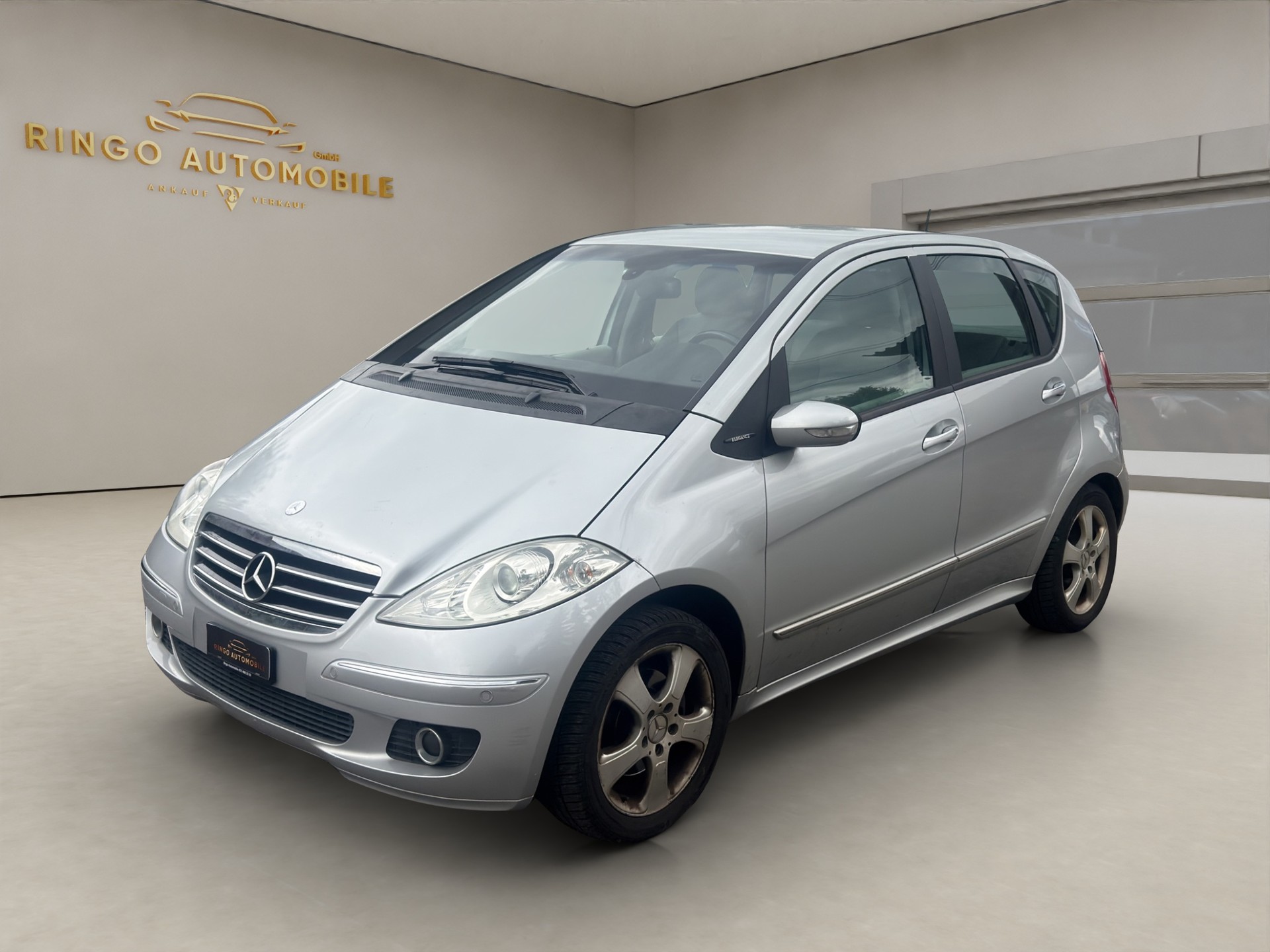 MERCEDES-BENZ A 170 Elégance-showroom-element-2