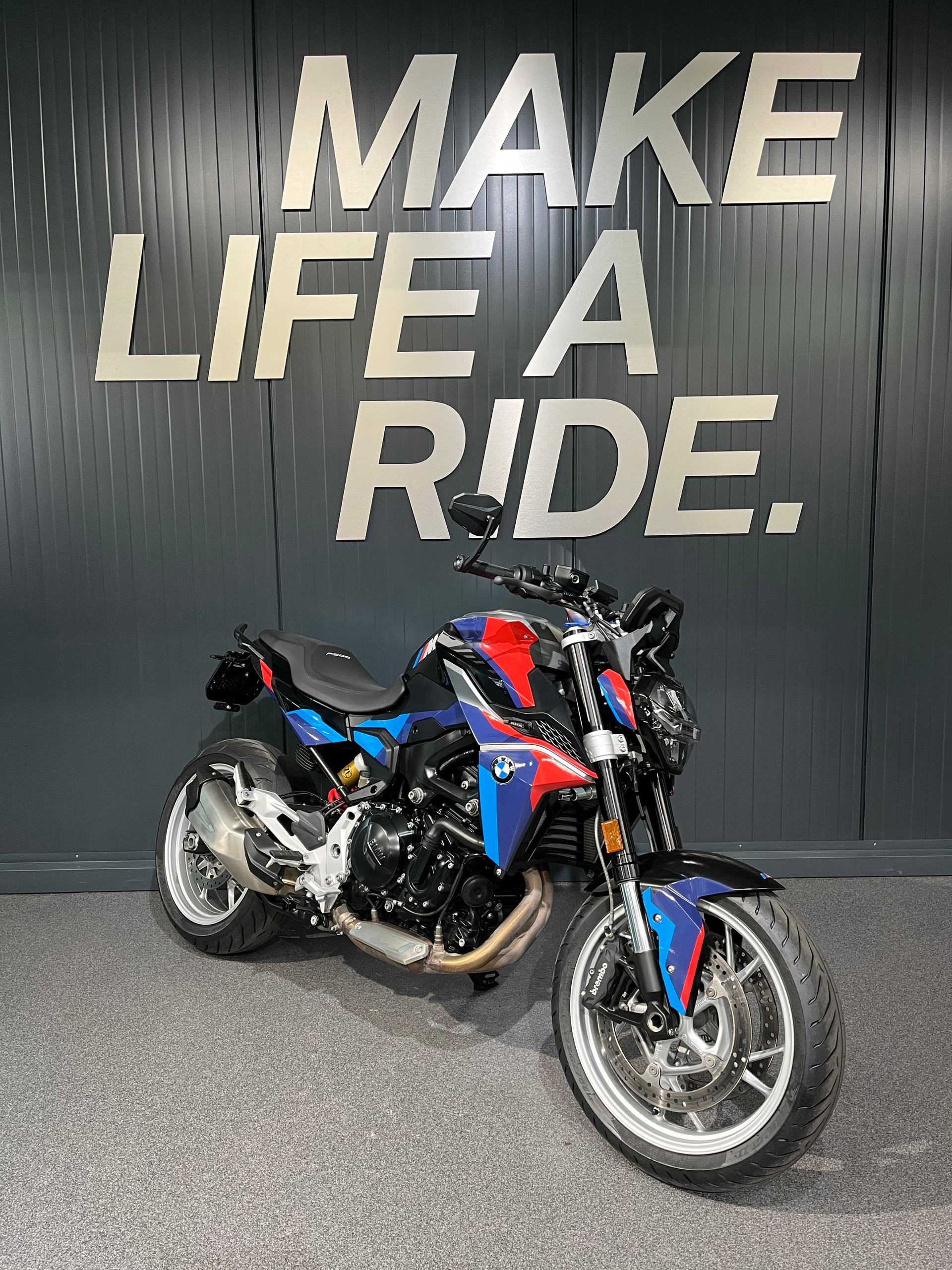 BMW F 900 R ABS-image-1