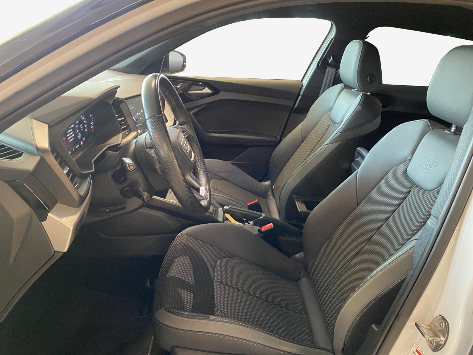 AUDI A1 Sportback 30 TFSI S Line Attraction S-tronic-image-7