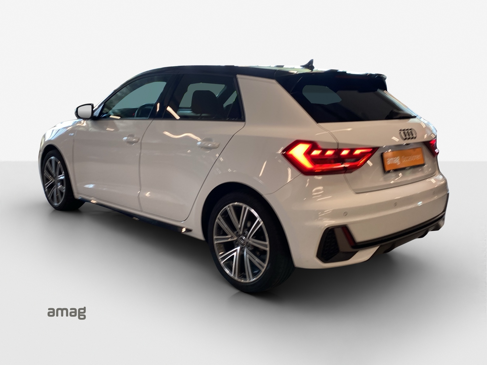 AUDI A1 Sportback 30 TFSI S Line Attraction S-tronic-showroom-element-2