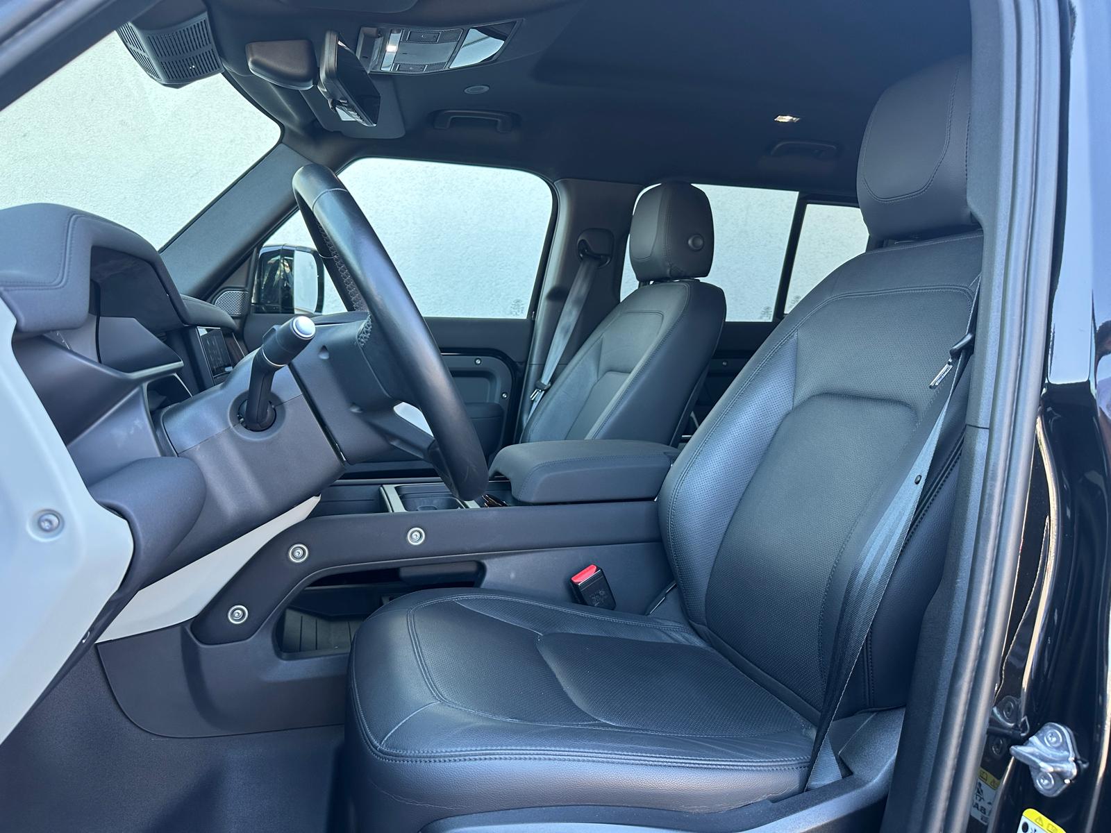 LAND ROVER Defender 110 3.0 D I6 250 SE AWD AT8-image-12