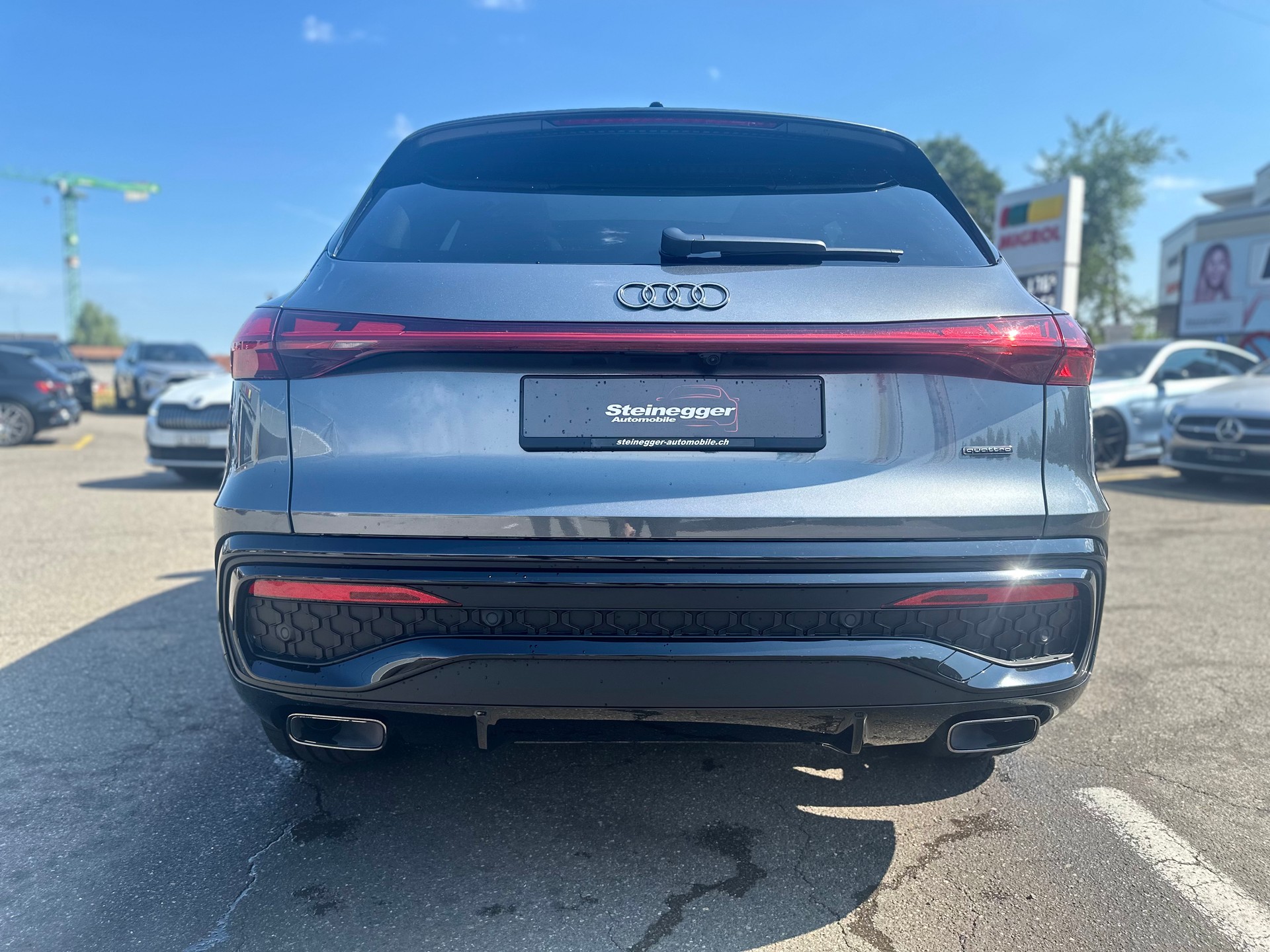 AUDI Q5 TFSI quatto 150 kW S-tronic ° Edition One ° 5 Jahre Werksgarantie °-image-9