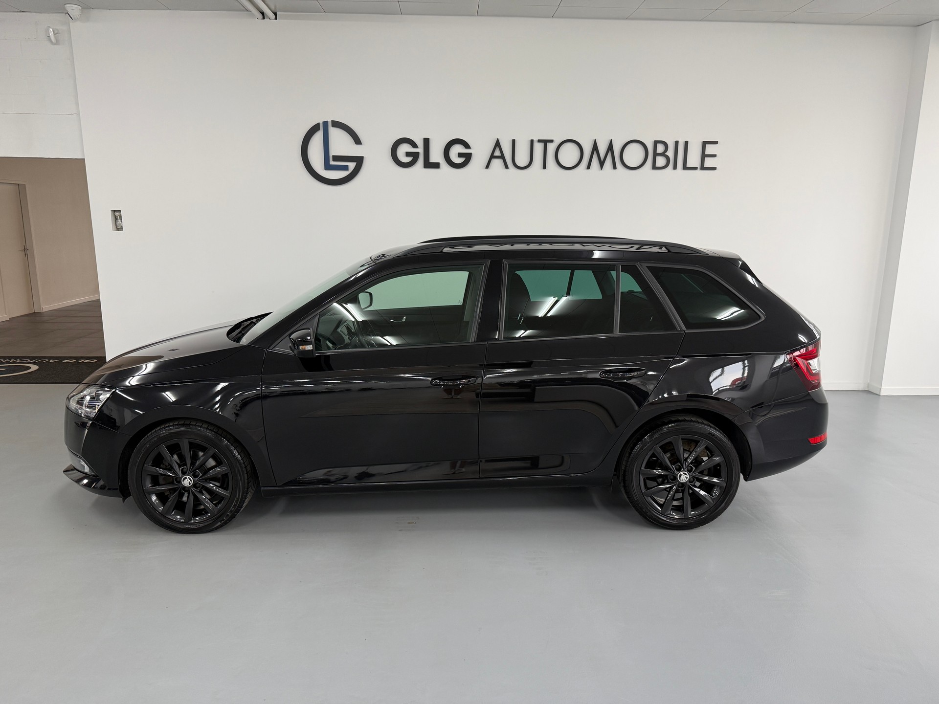 SKODA Fabia Combi 1.0 TSI Style DSG-showroom-element-1