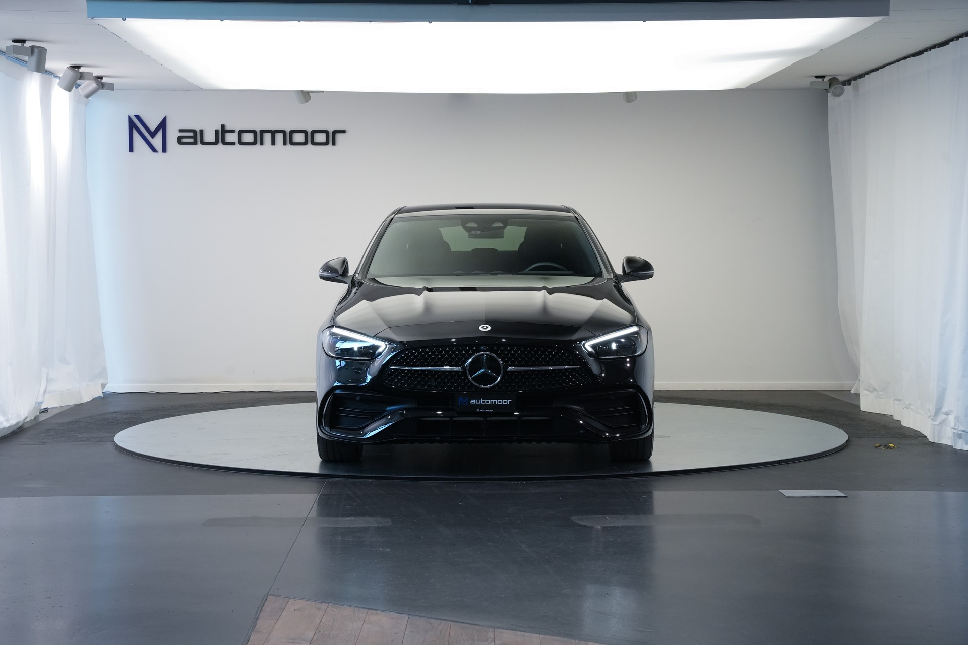 MERCEDES-BENZ C 300e 4Matic AMG Line *CH-Fahrzeug*-showroom-element-1