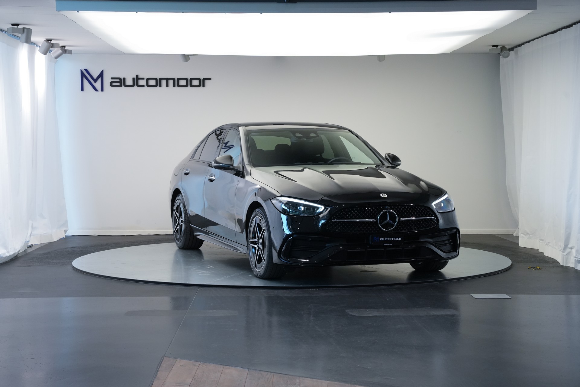 MERCEDES-BENZ C 300e 4Matic AMG Line *CH-Fahrzeug*-showroom-element-2