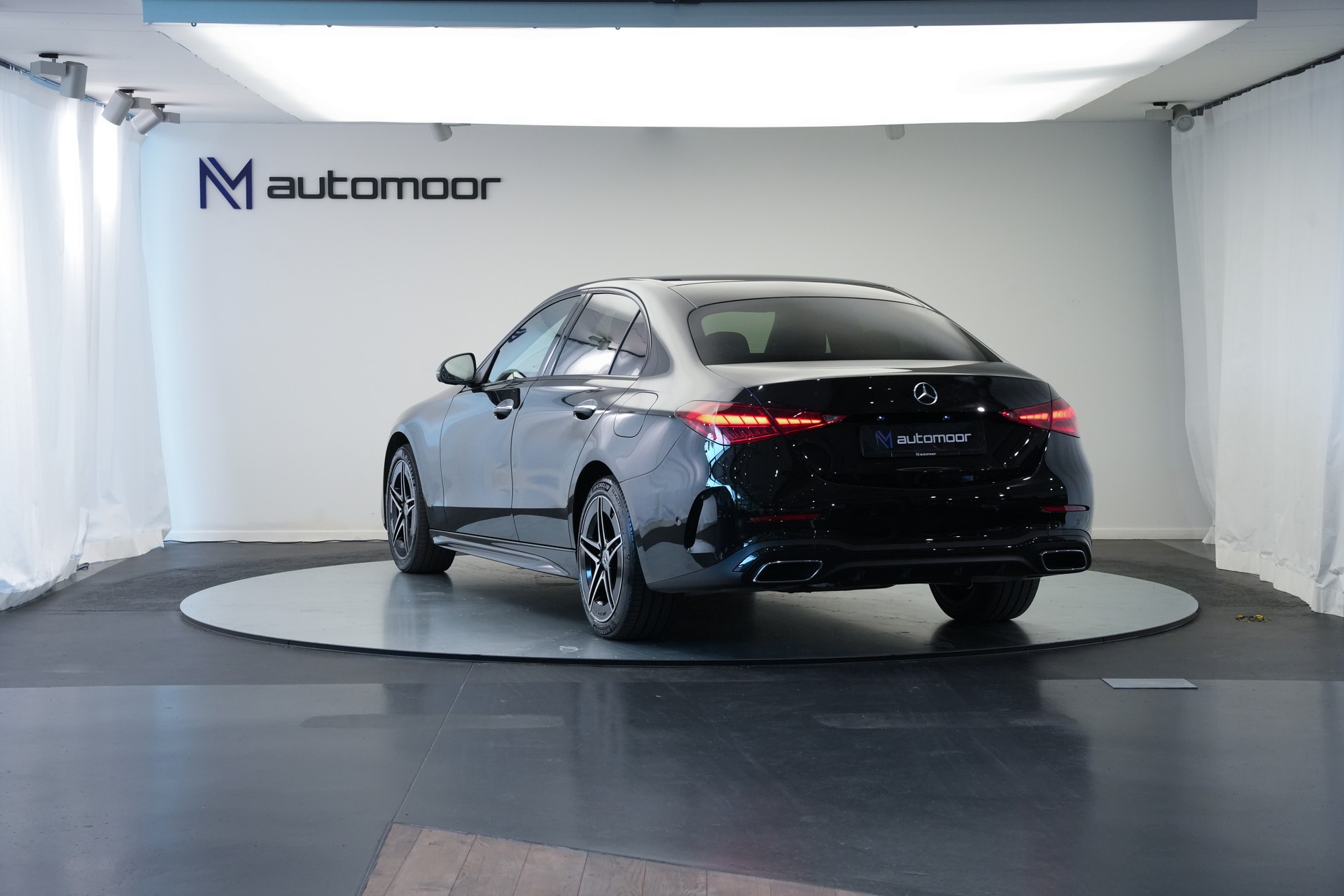 MERCEDES-BENZ C 300e 4Matic AMG Line *CH-Fahrzeug*-image-6