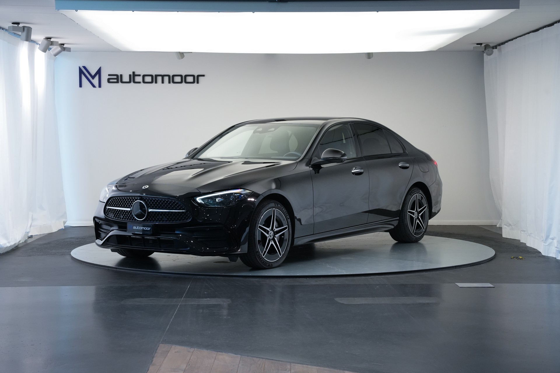 MERCEDES-BENZ C 300e 4Matic AMG Line *CH-Fahrzeug*