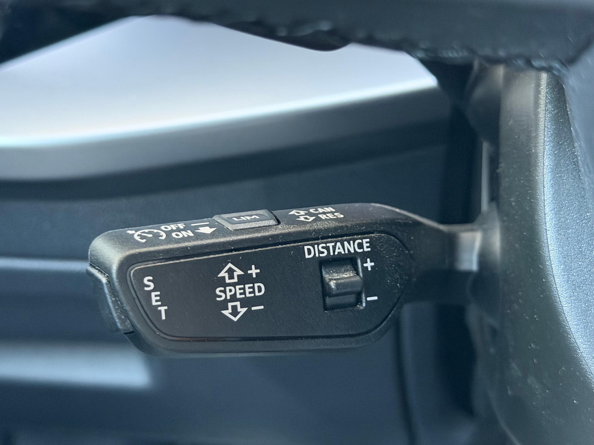 AUDI A3 Sportback 35 TFSI S line Attraction S-tronic-image-16