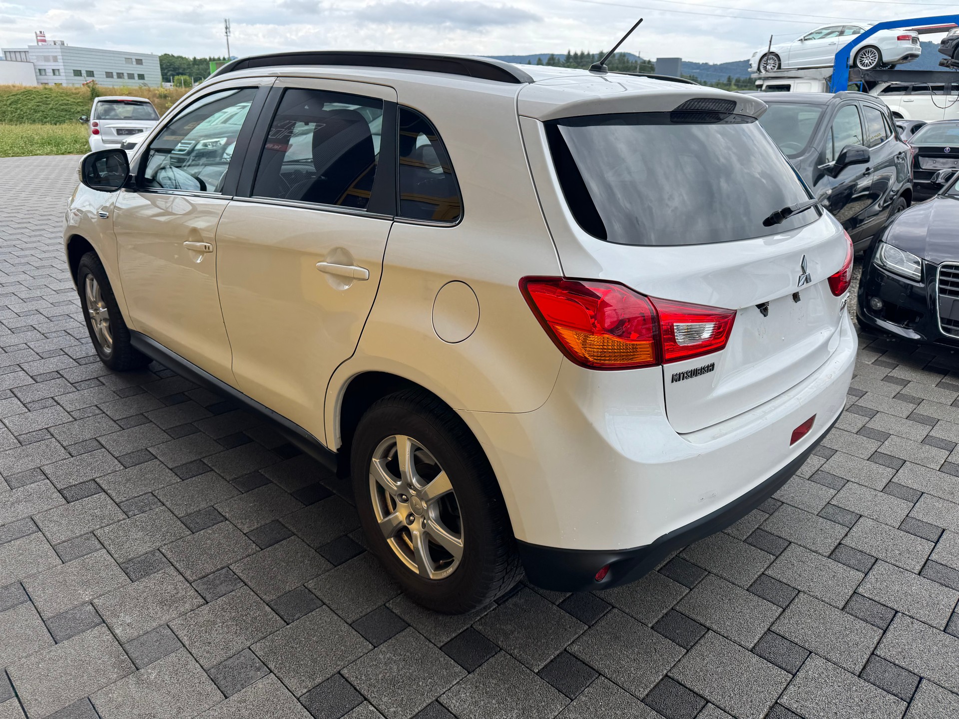 MITSUBISHI ASX 2.2 DID Navigator 4WD Automatic-image-7